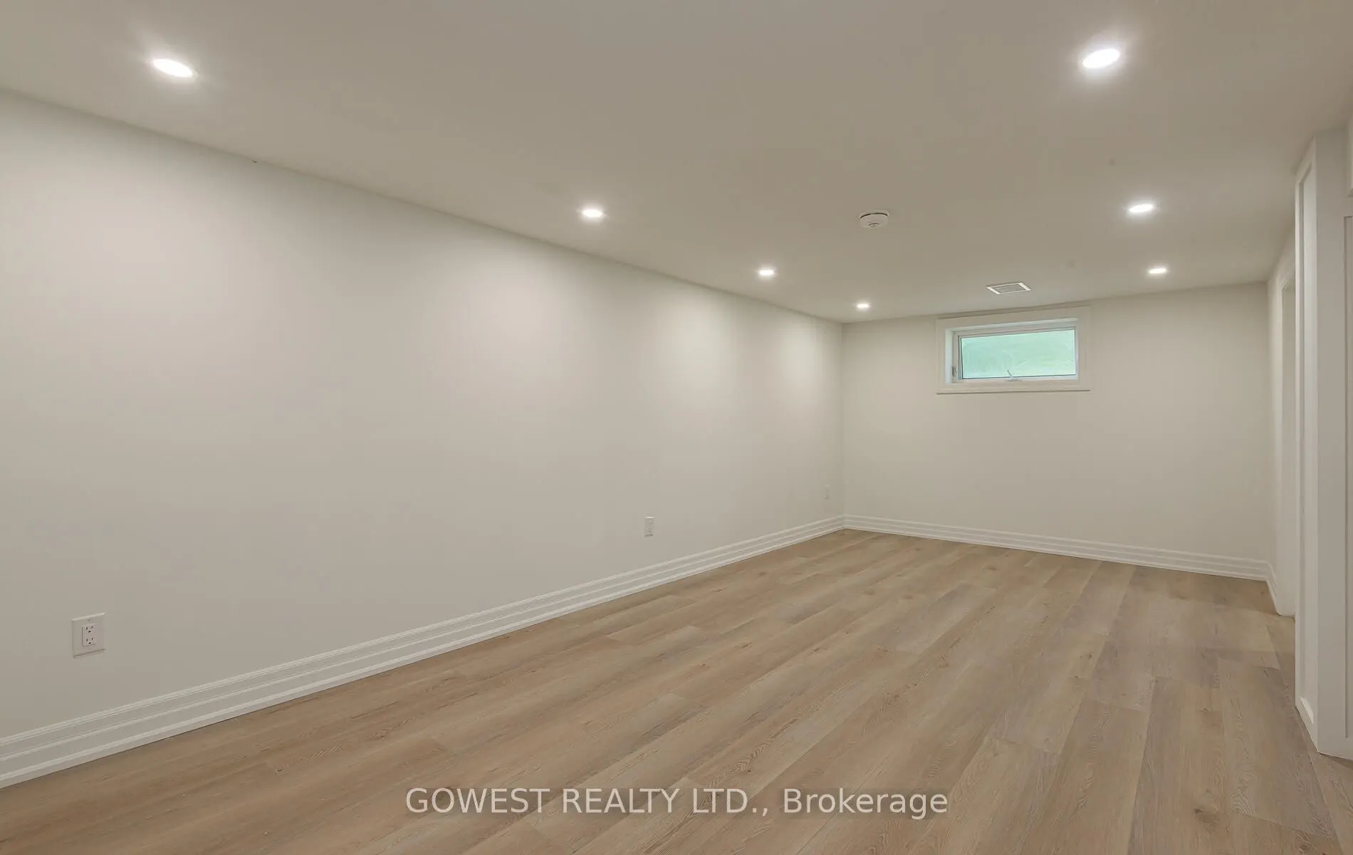 27 Hollister Road