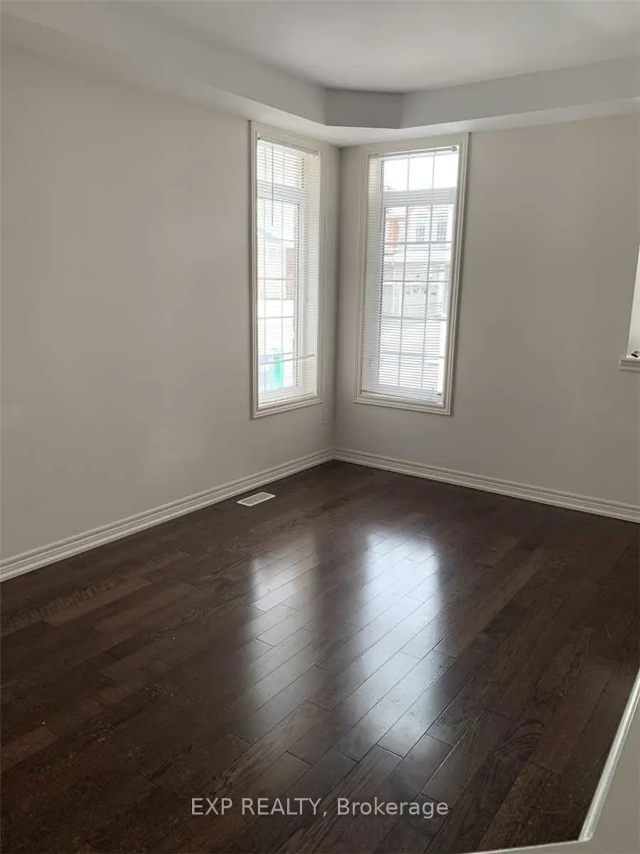 10 Dufay Road, #Upper