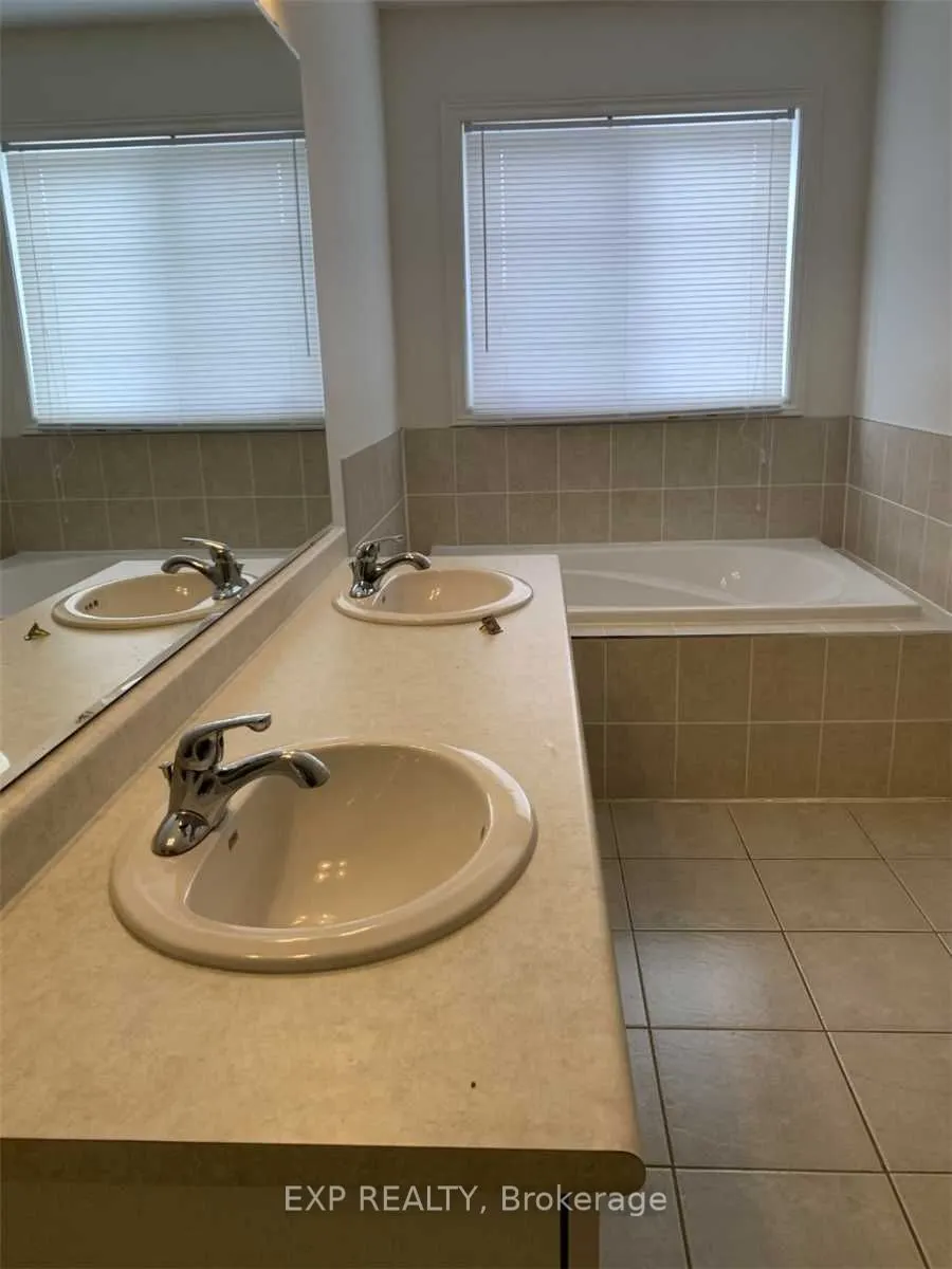 10 Dufay Road, #Upper