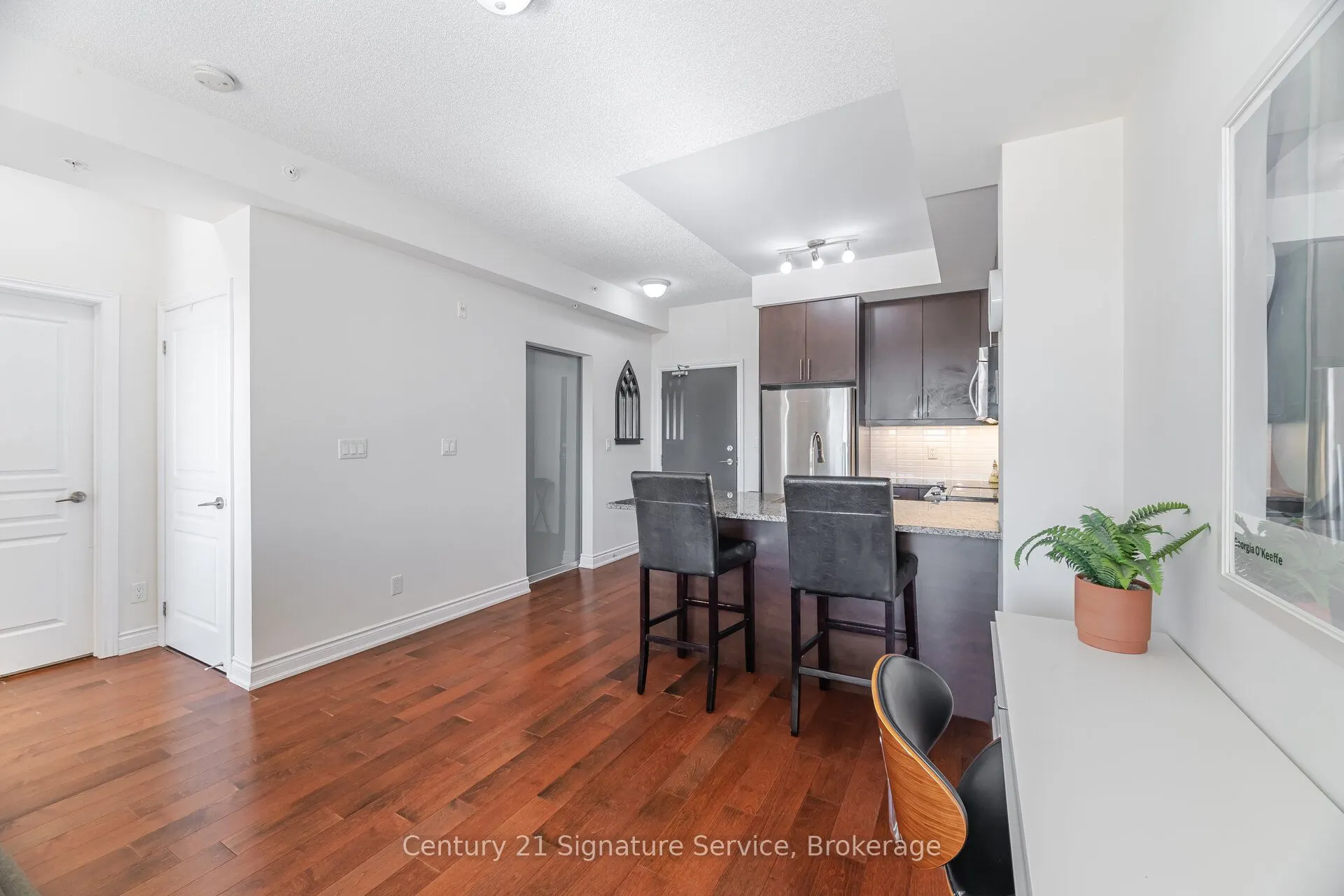 3170 Erin Mills Parkway, #401