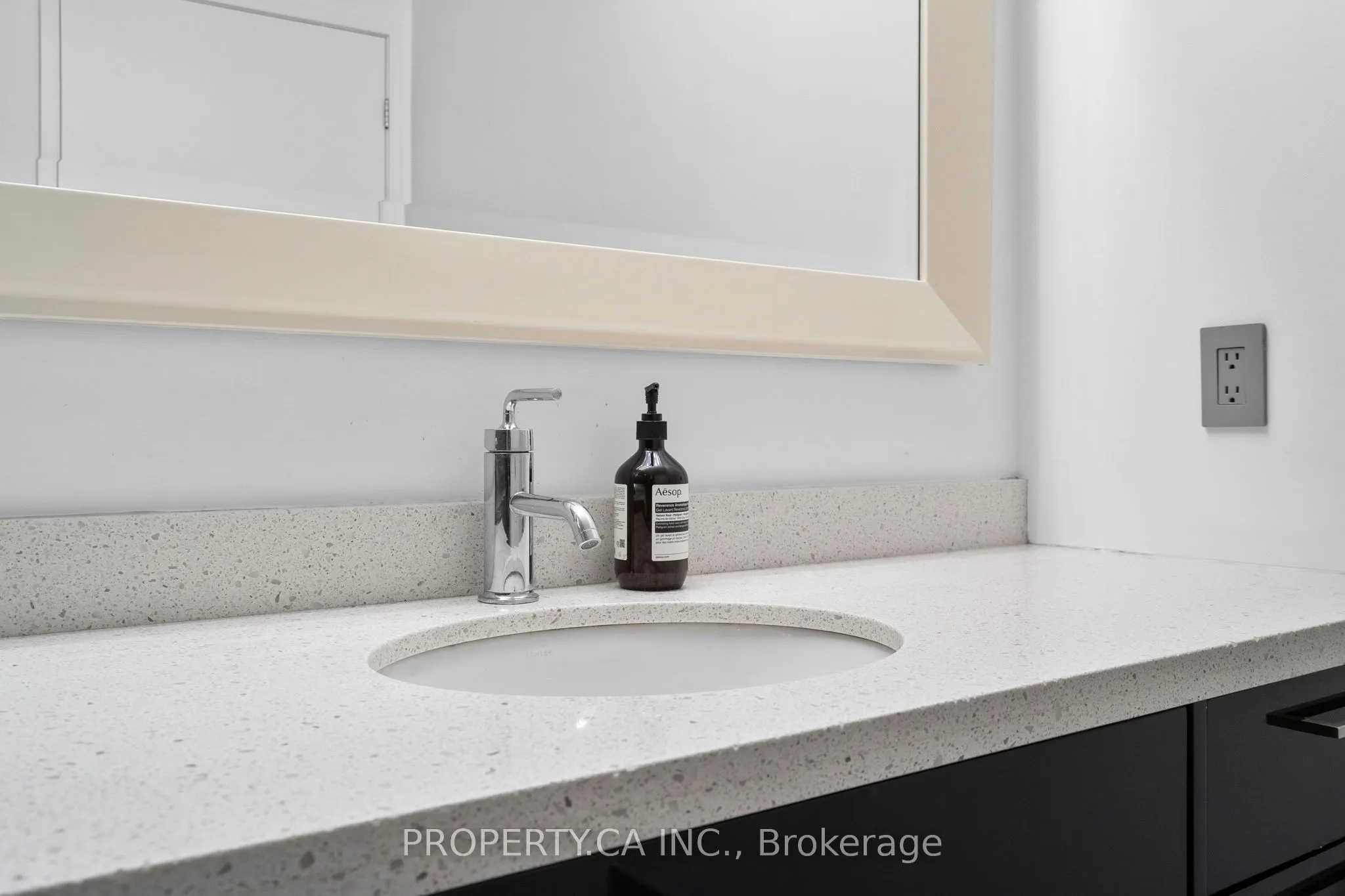 90 Park Lawn Road, #1211