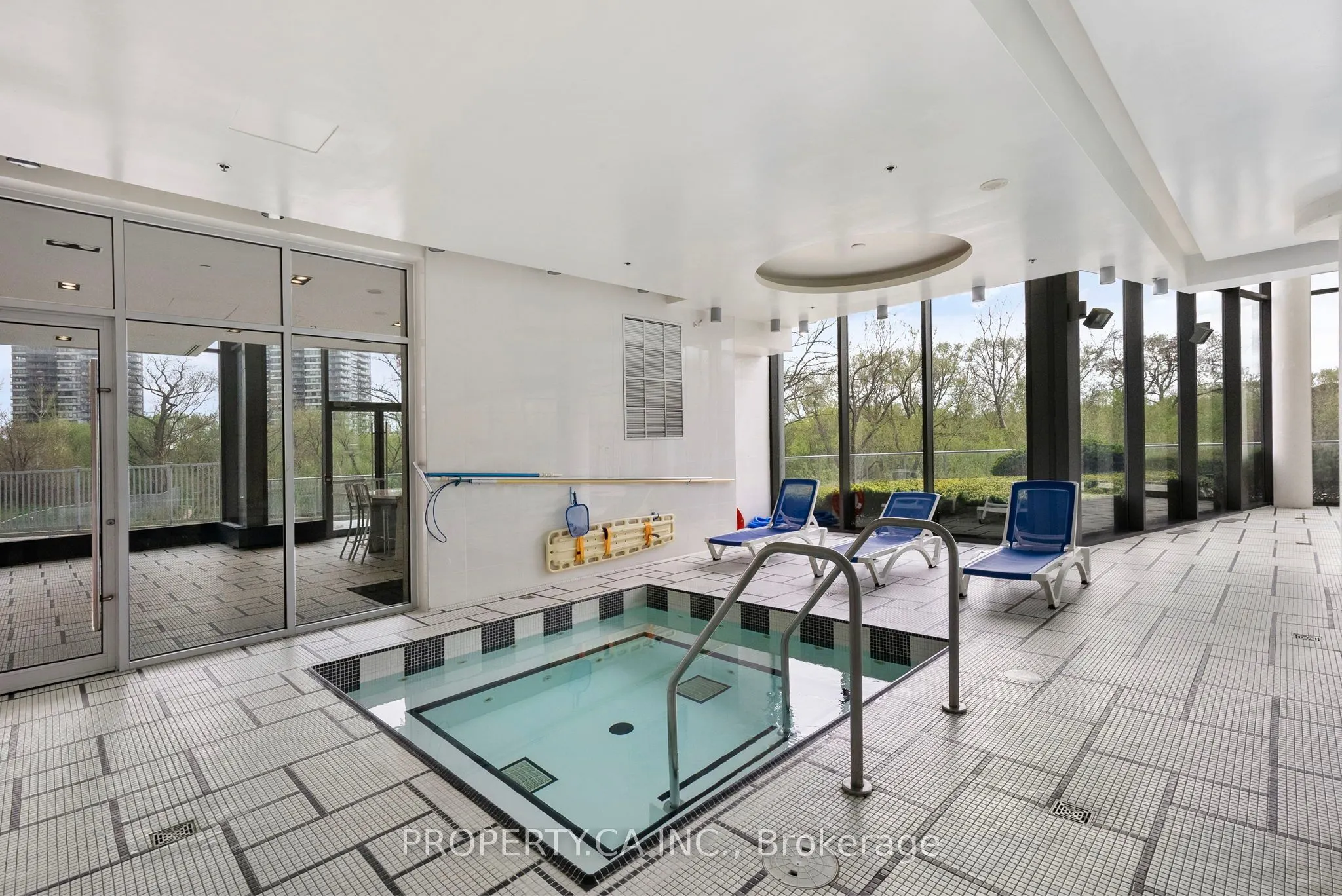 90 Park Lawn Road, #1211