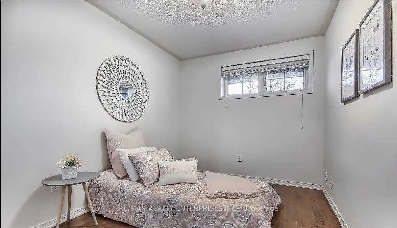 2557 Sixth Line, #13