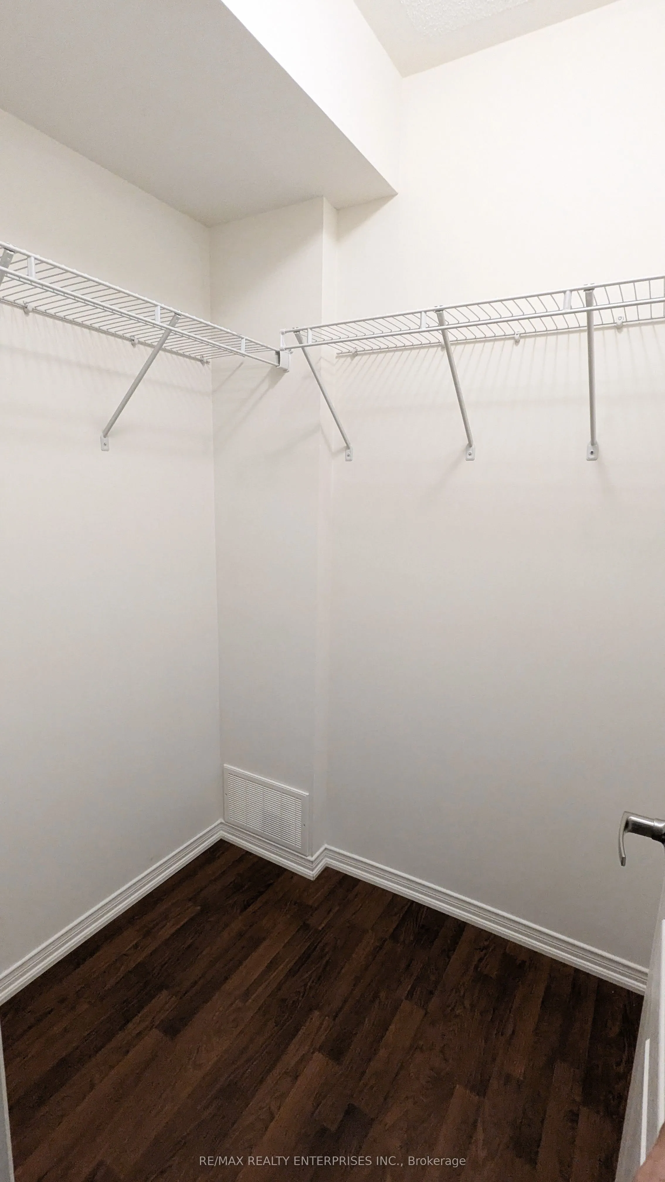 2557 Sixth Line, #13
