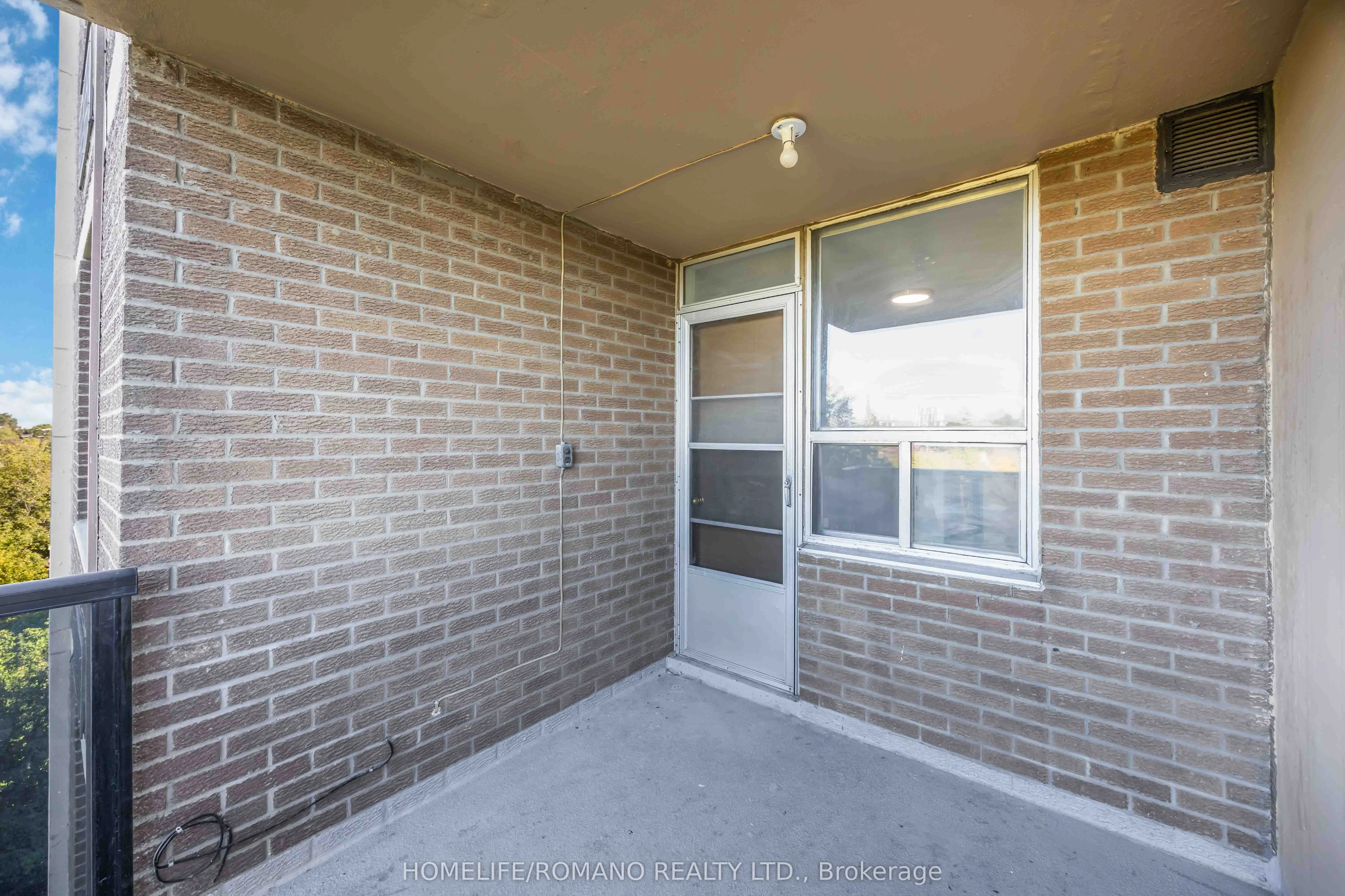 2835 Islington Avenue, #501