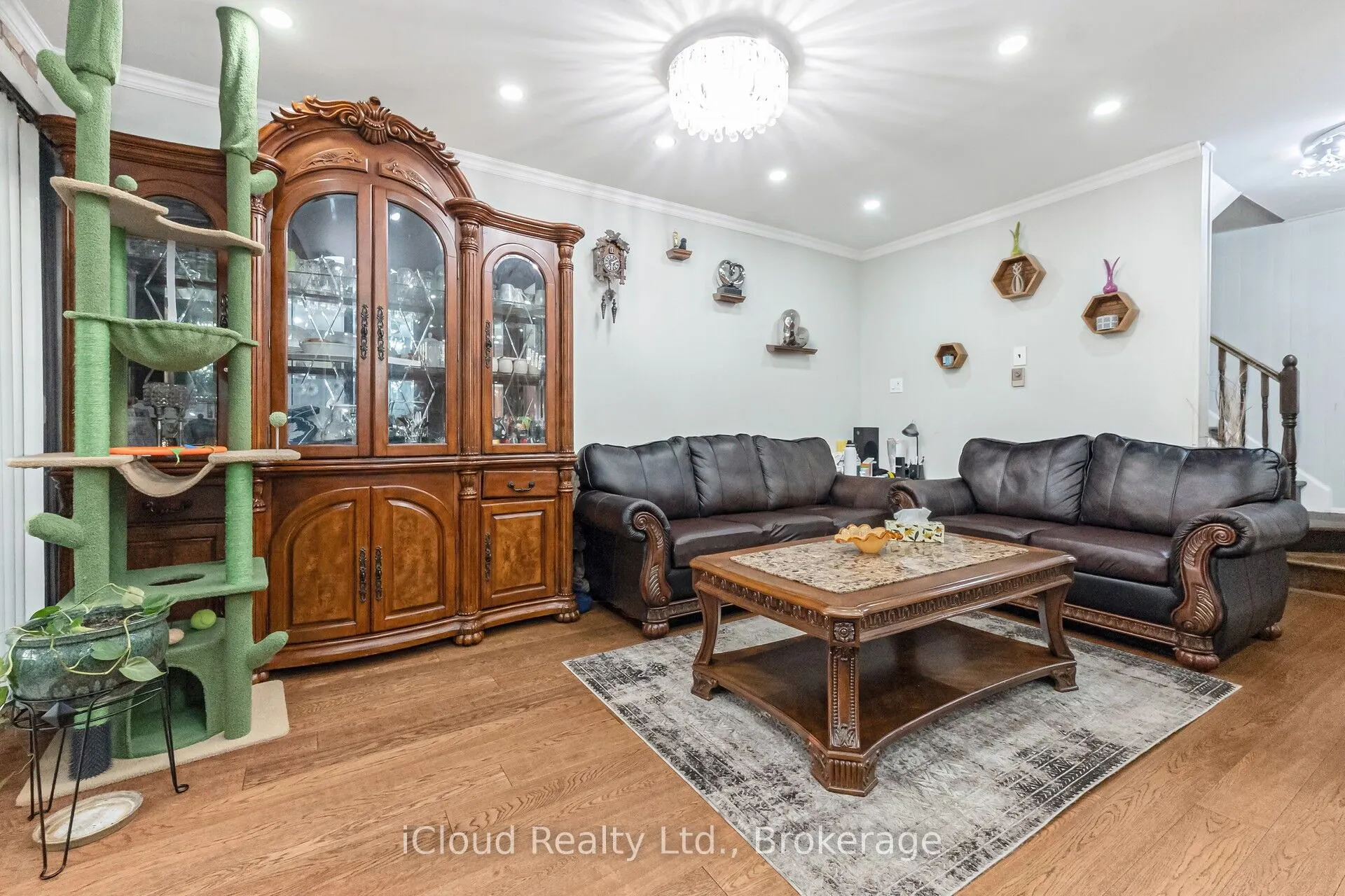 40 Rabbit Lane, #10