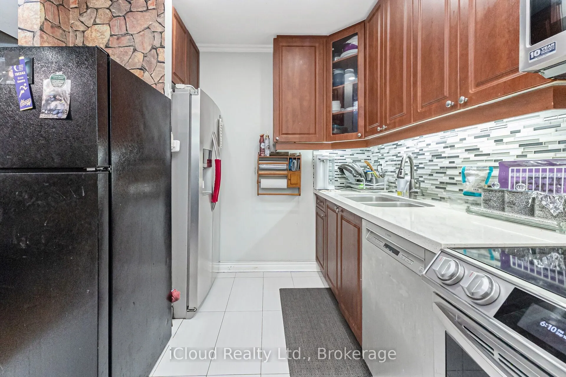 40 Rabbit Lane, #10