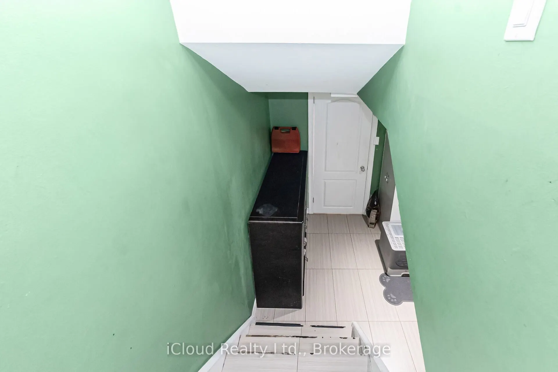 40 Rabbit Lane, #10