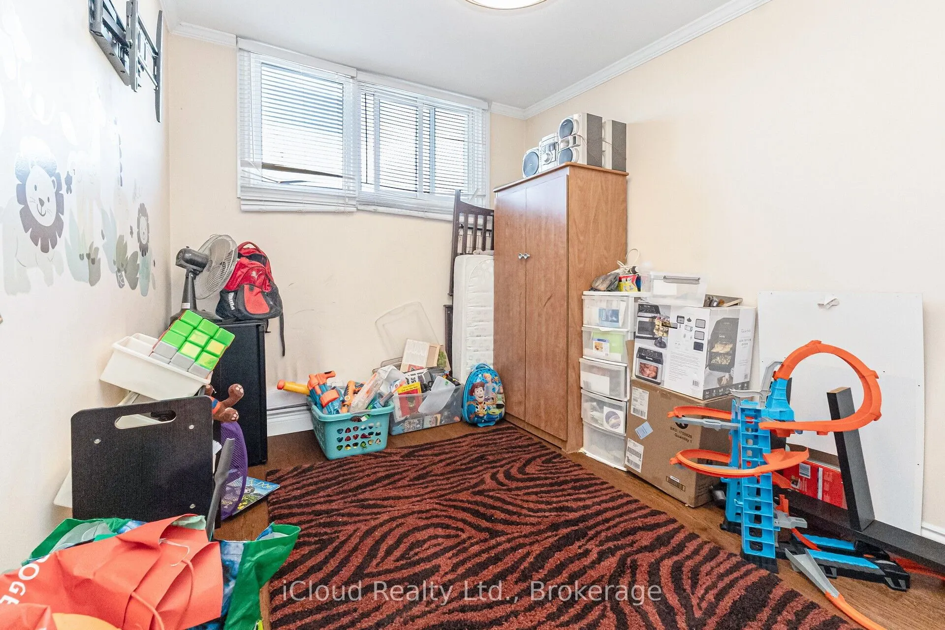 40 Rabbit Lane, #10