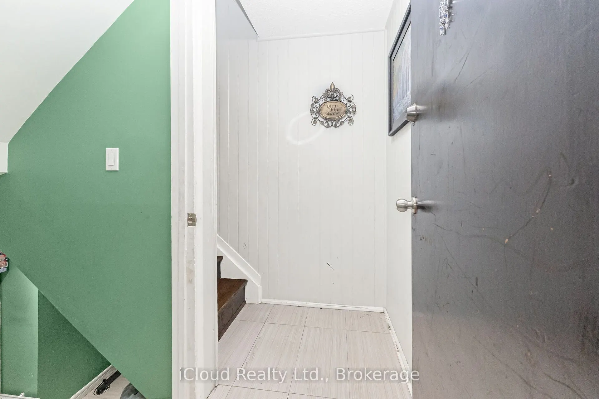 40 Rabbit Lane, #10