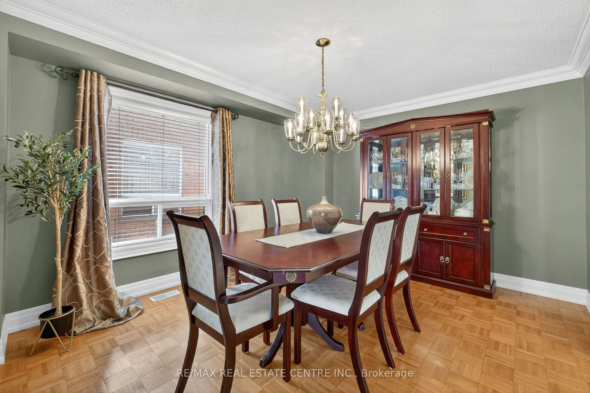 7 Larkmead Place