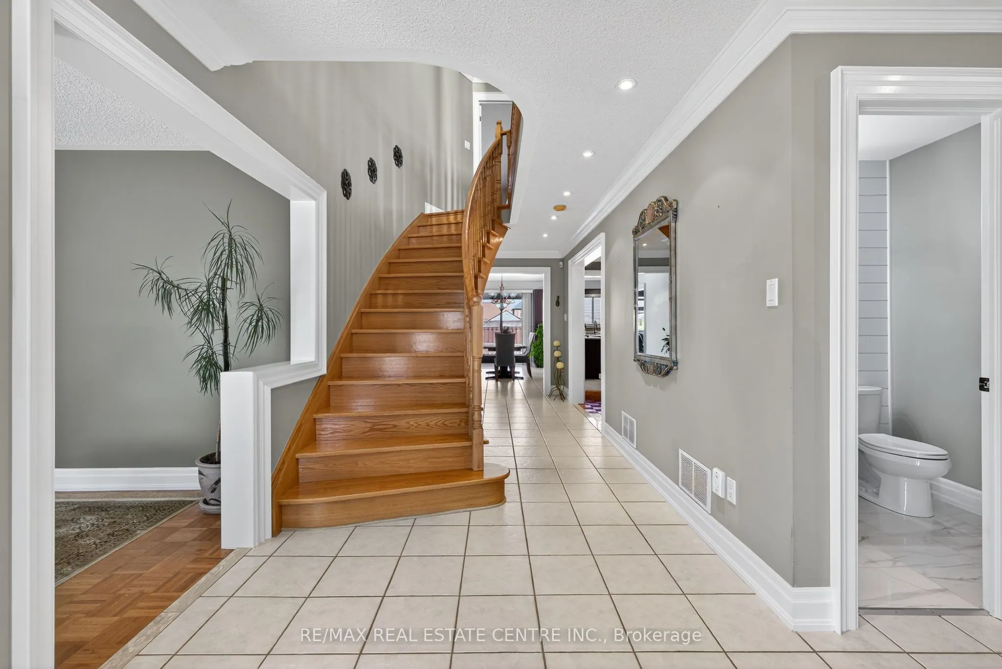 7 Larkmead Place