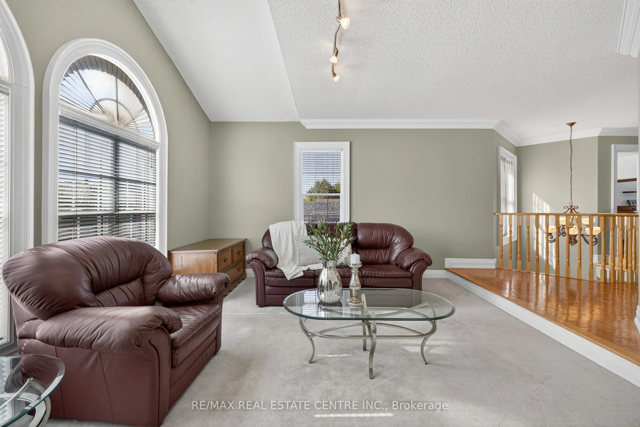 7 Larkmead Place