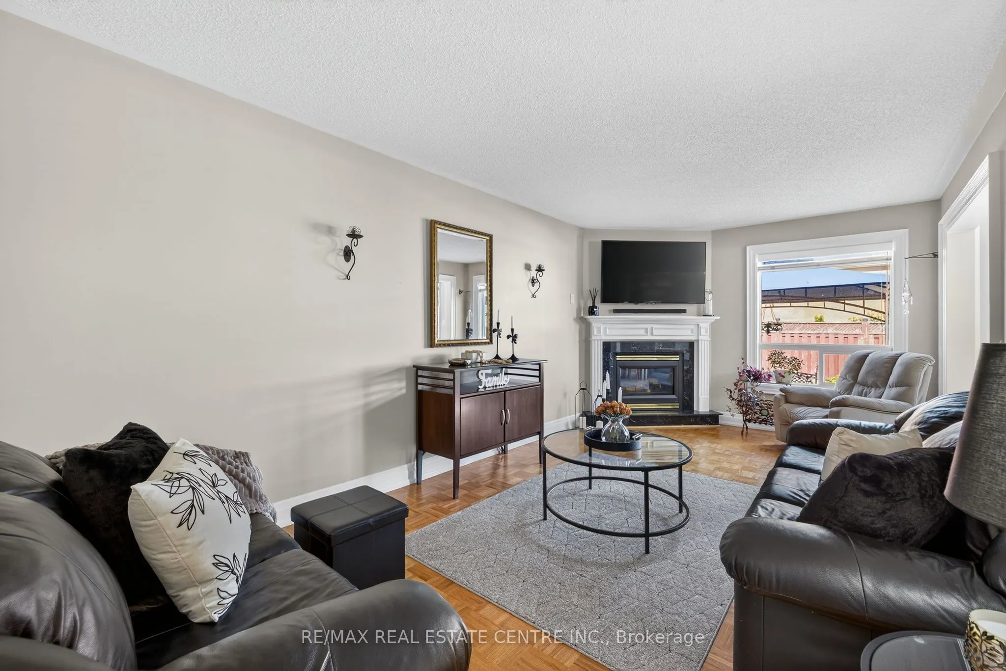 7 Larkmead Place