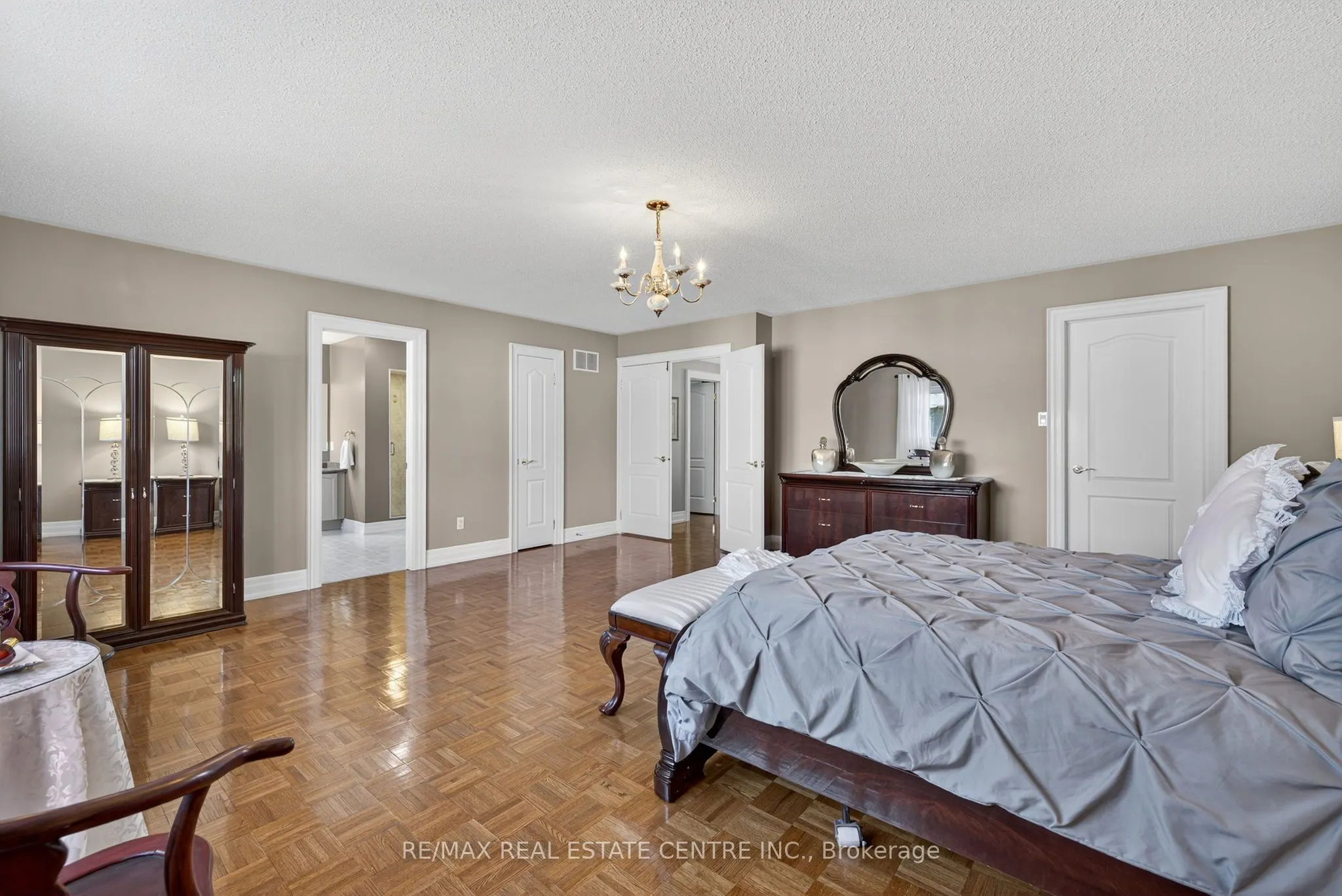 7 Larkmead Place