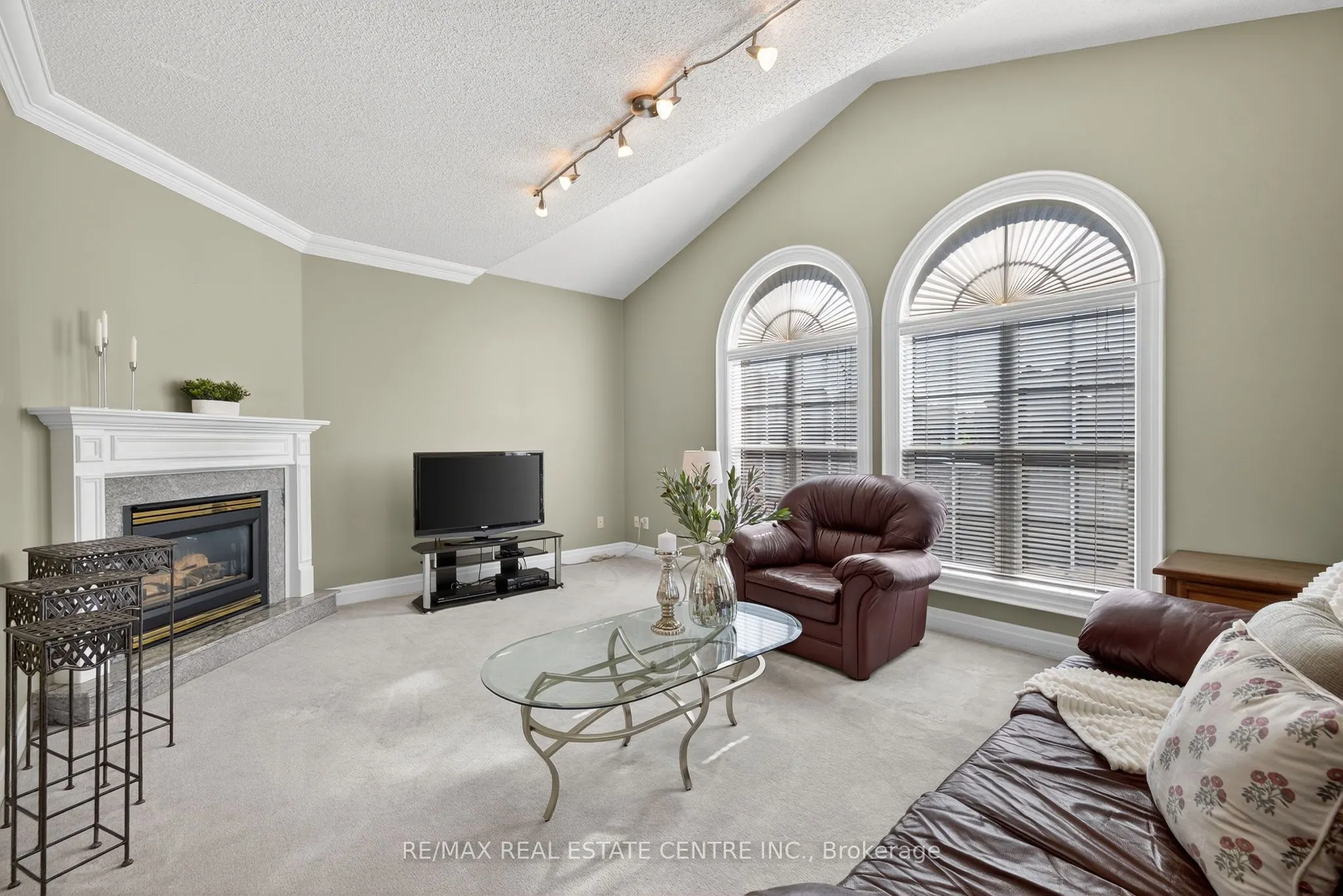 7 Larkmead Place