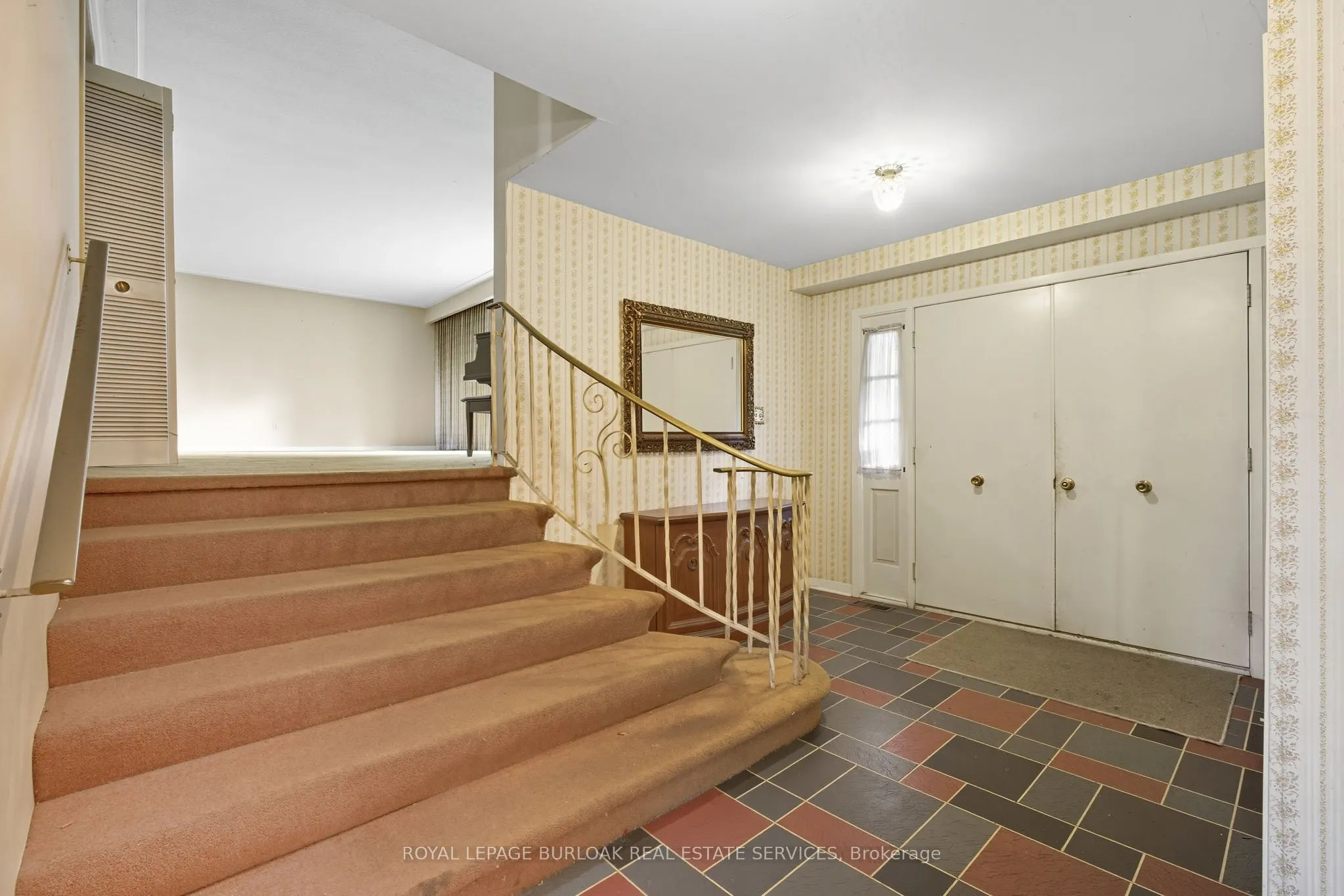 264 Camelot Drive