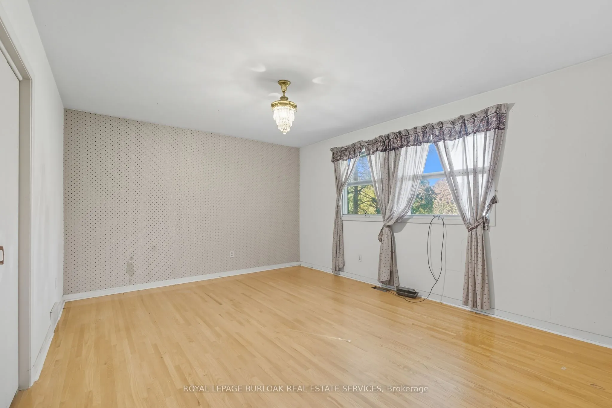 264 Camelot Drive
