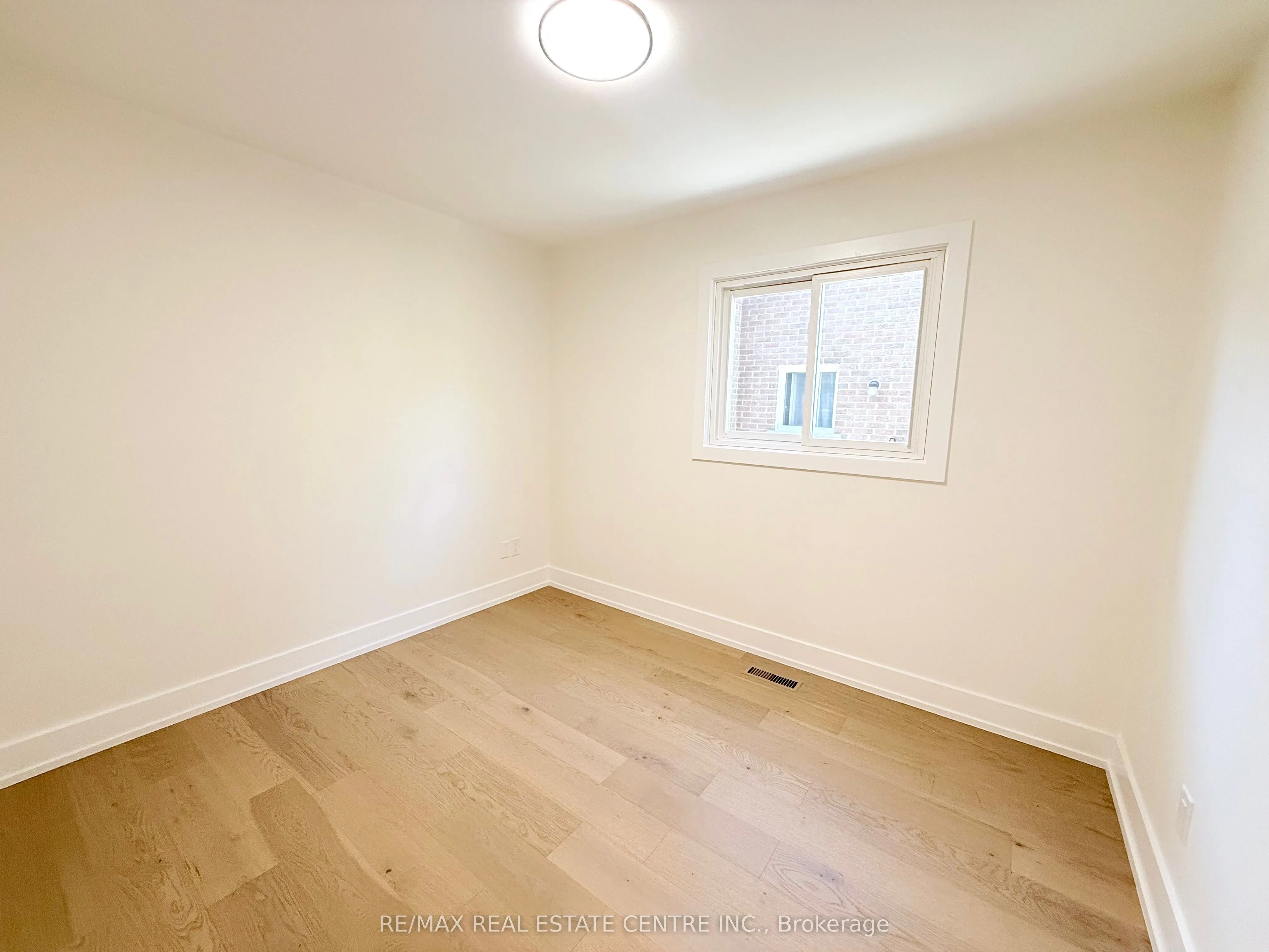 1215 Larny Court