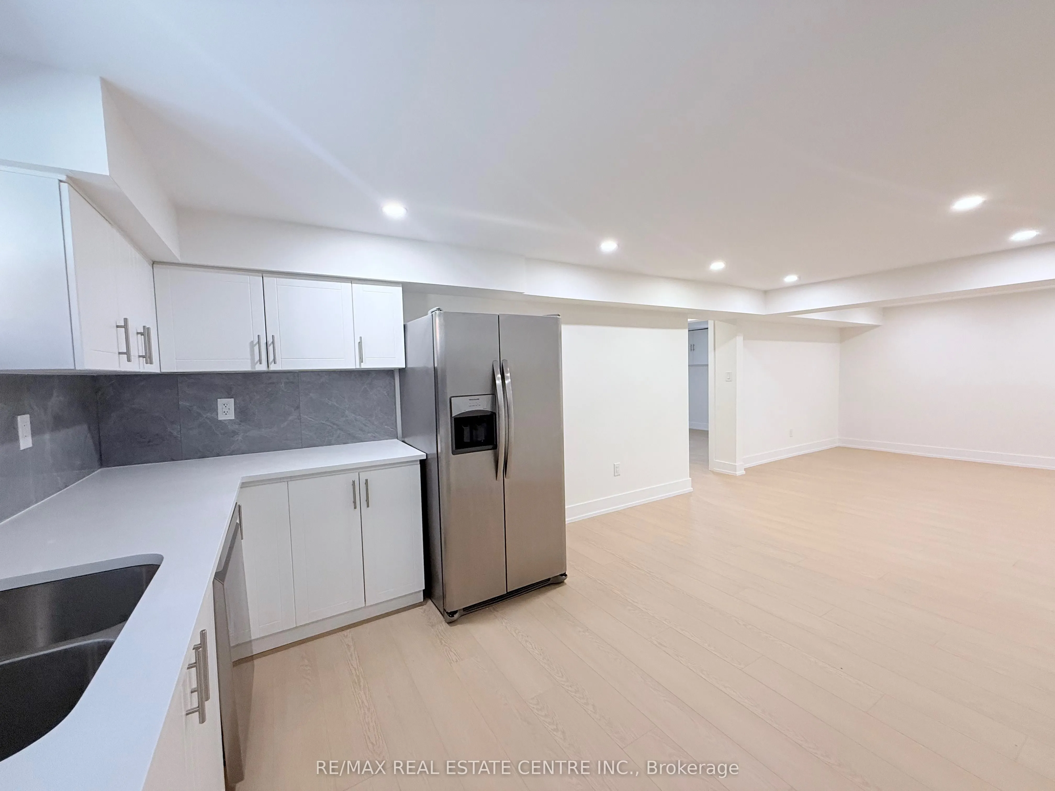 1215 Larny Court