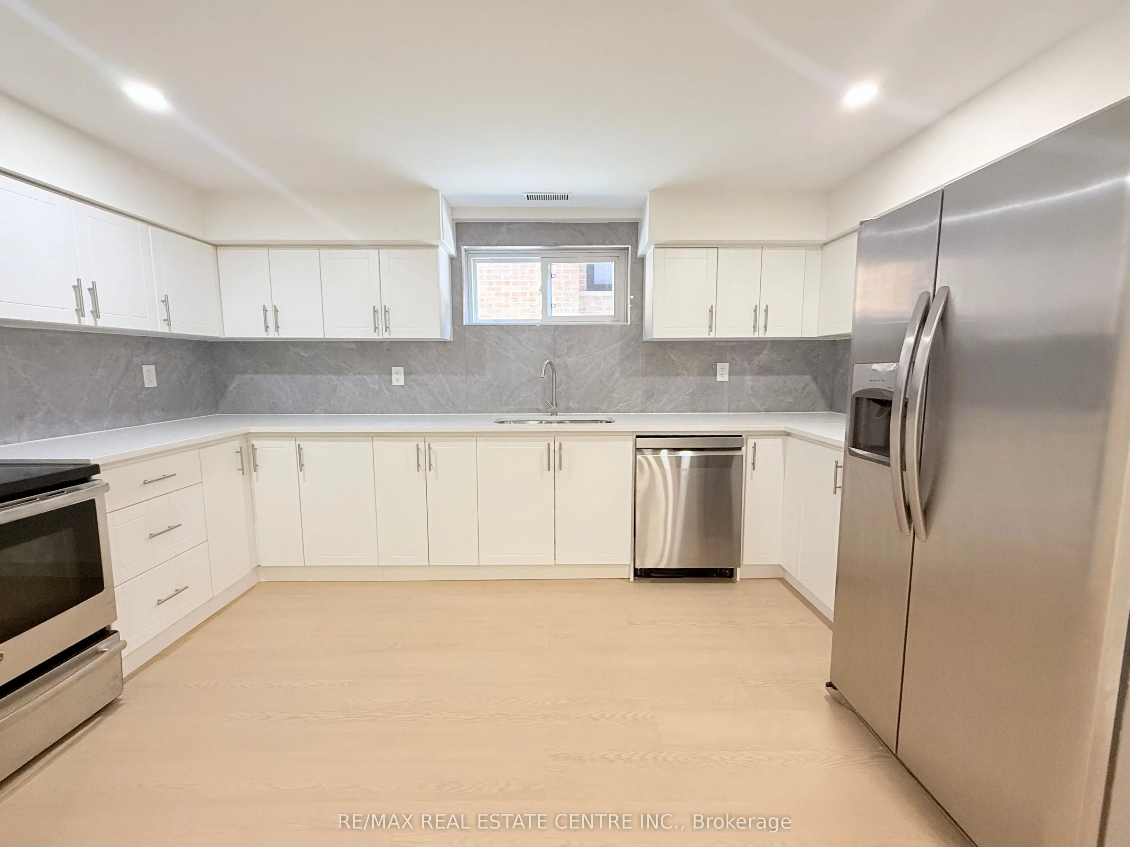 1215 Larny Court