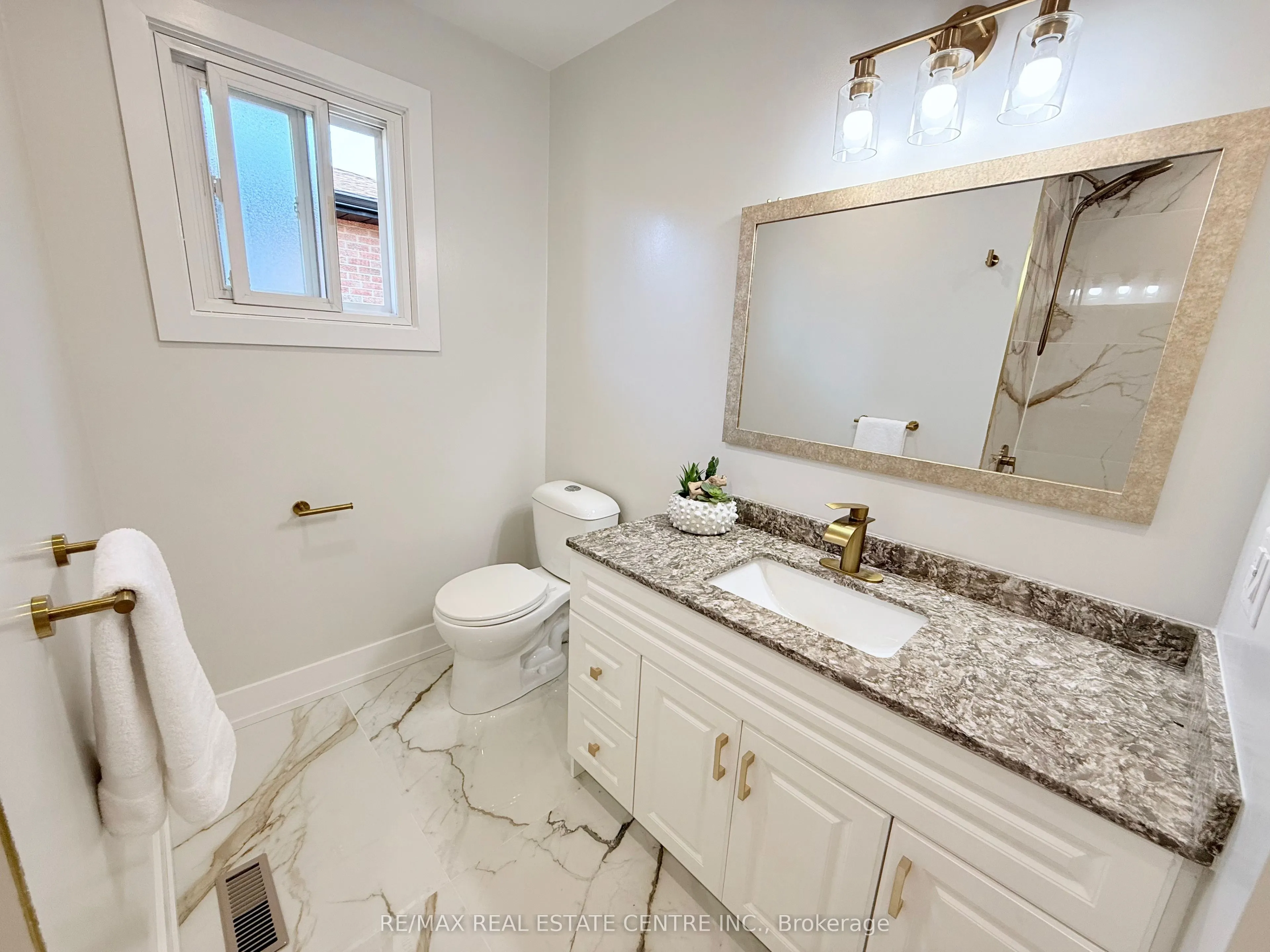 1215 Larny Court