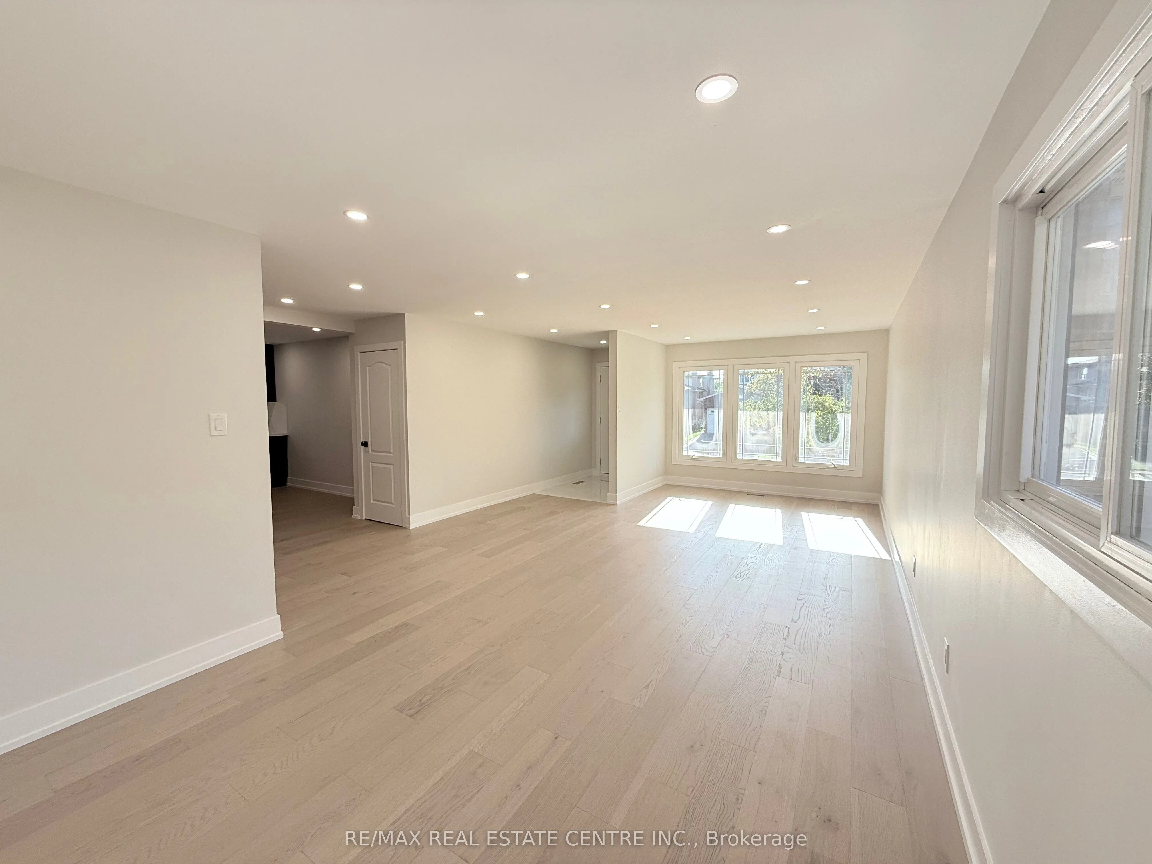 1215 Larny Court