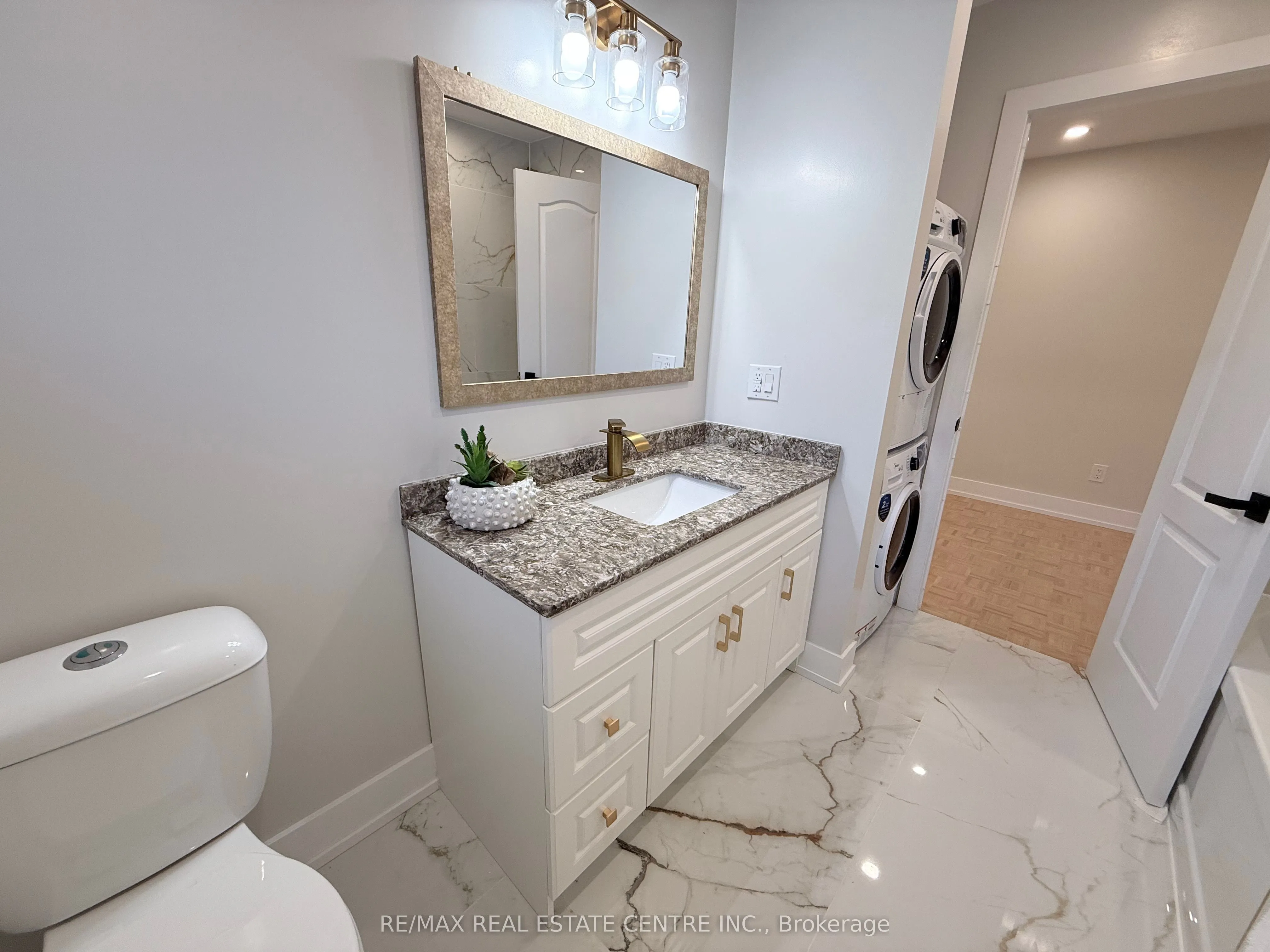 1215 Larny Court