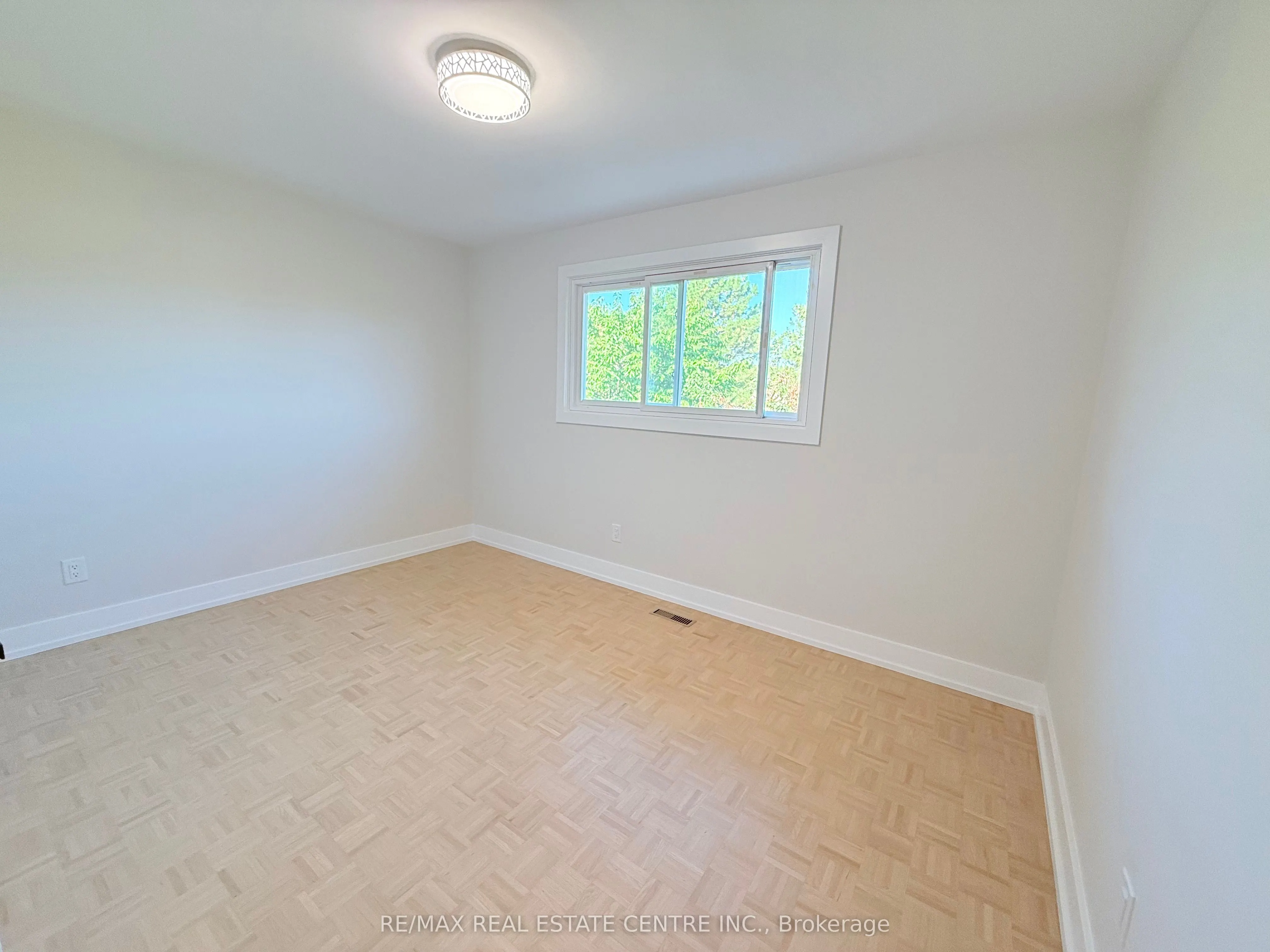 1215 Larny Court