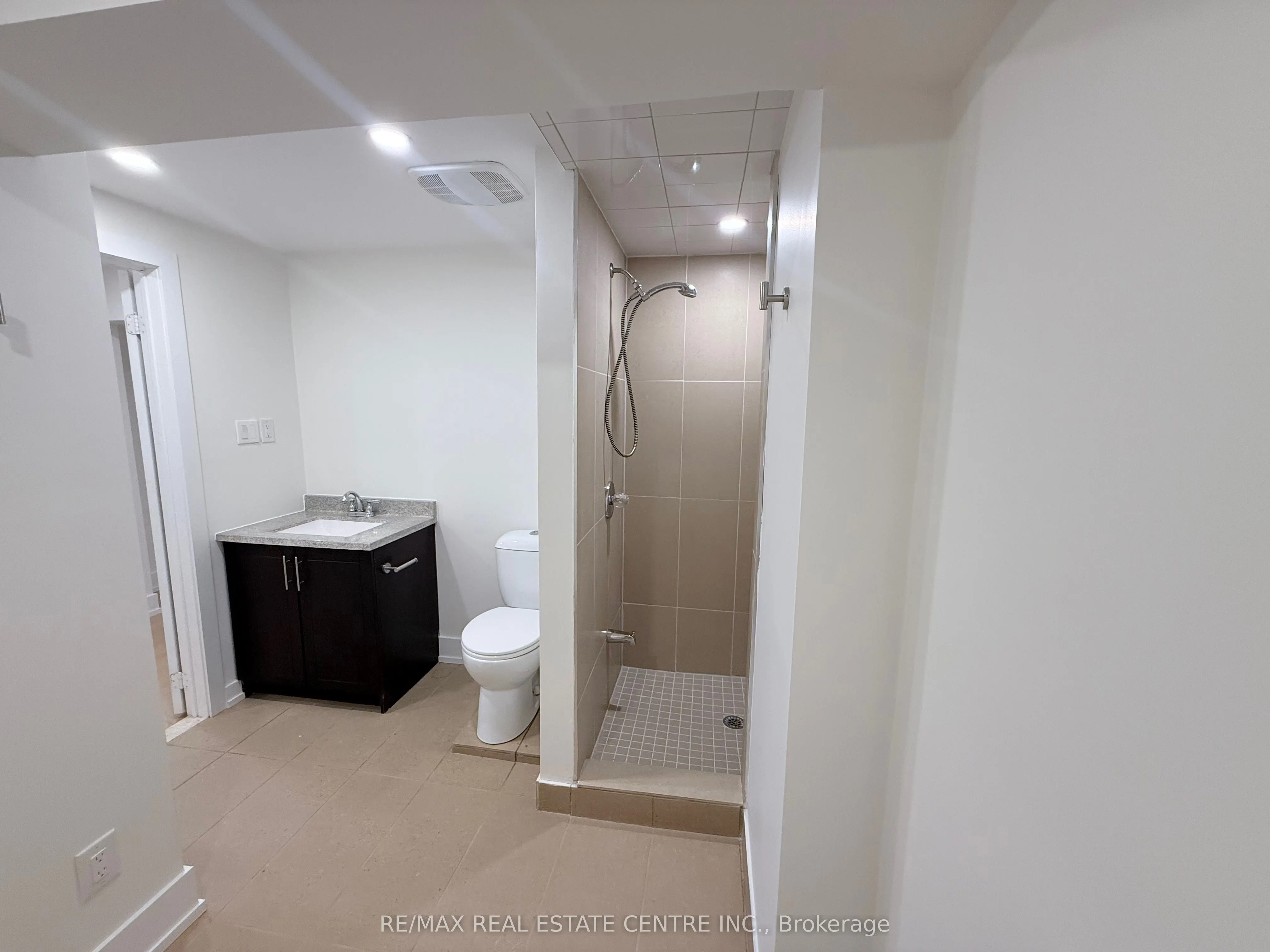 1215 Larny Court