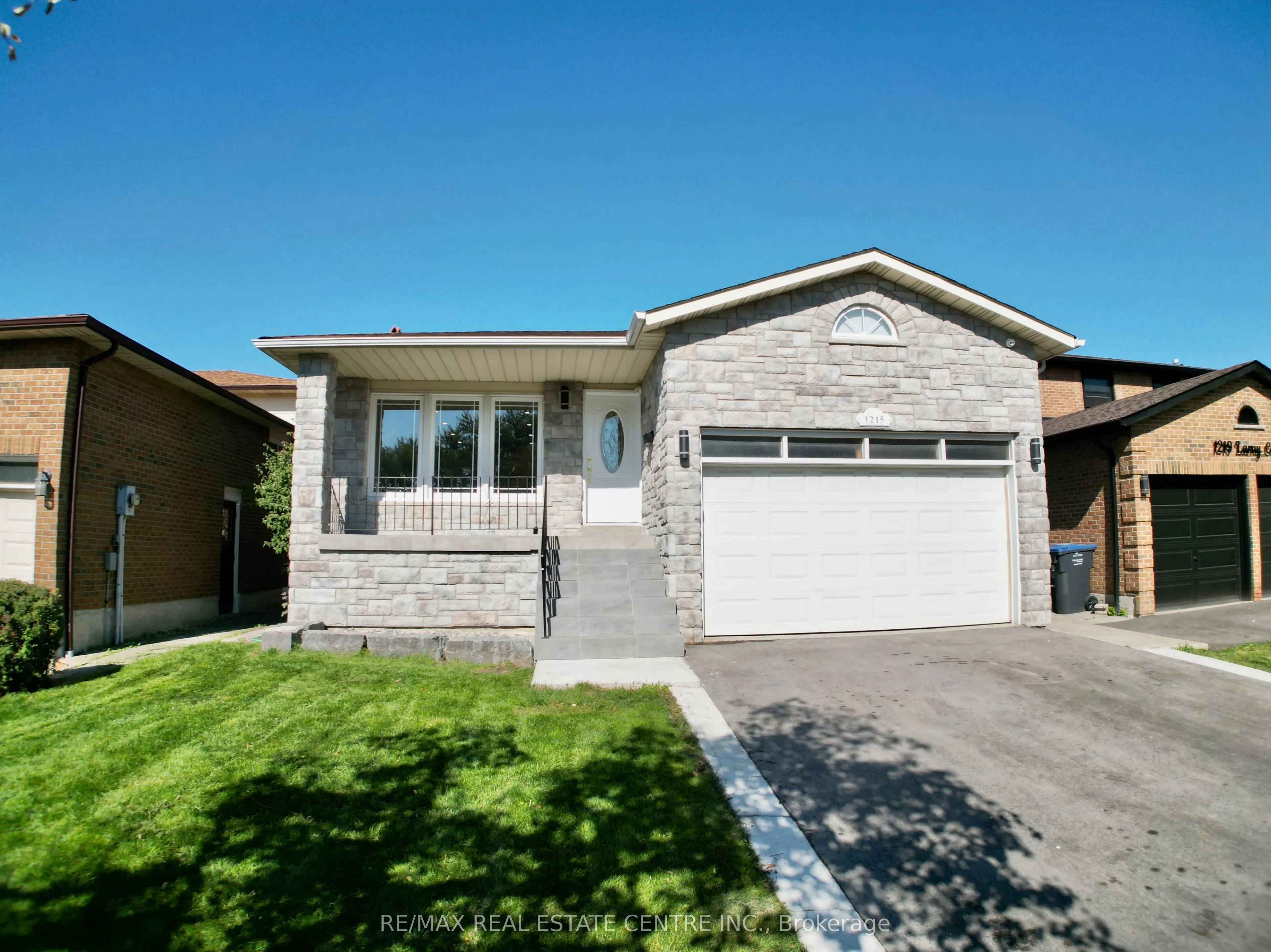 1215 Larny Court