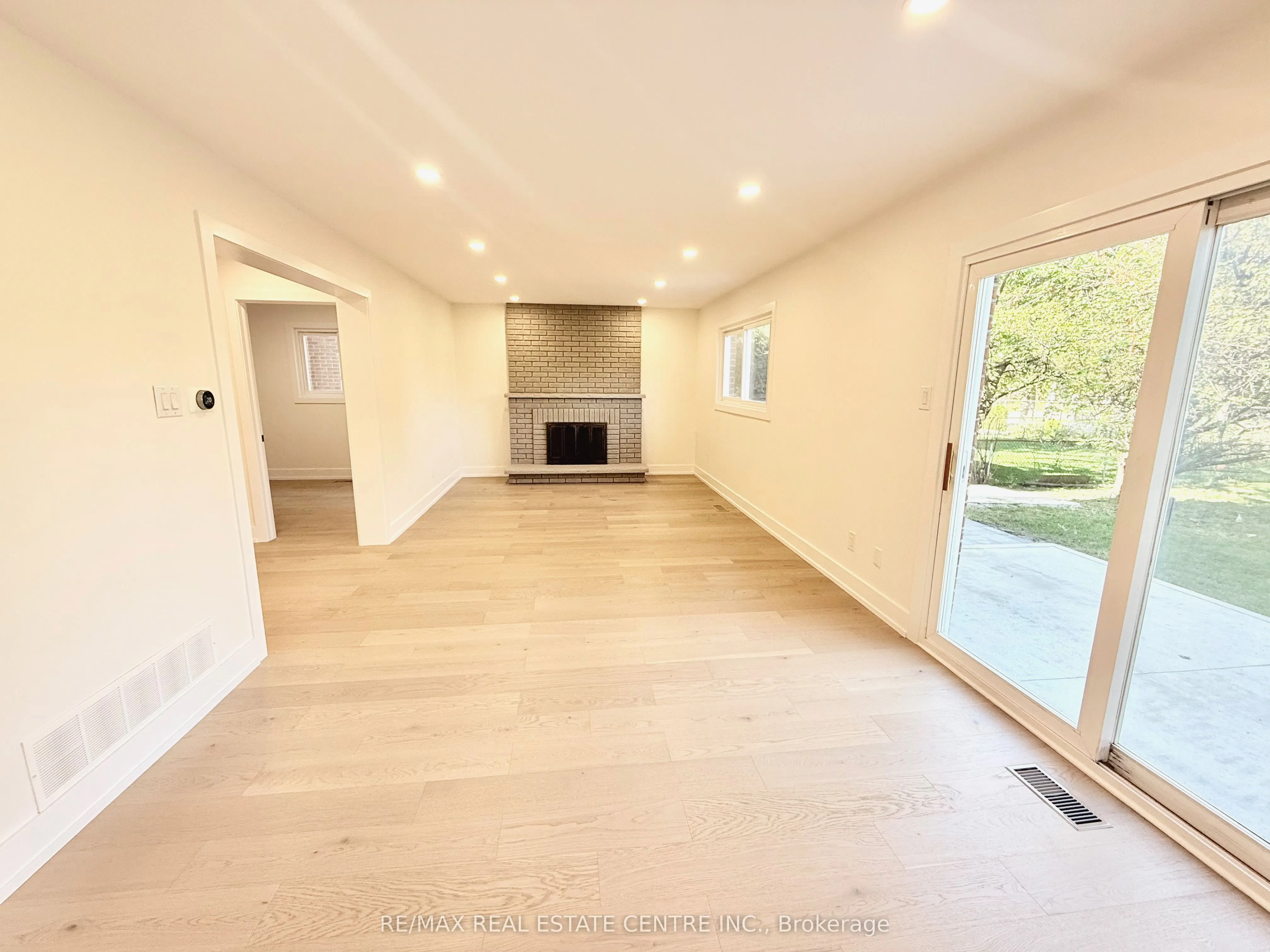 1215 Larny Court