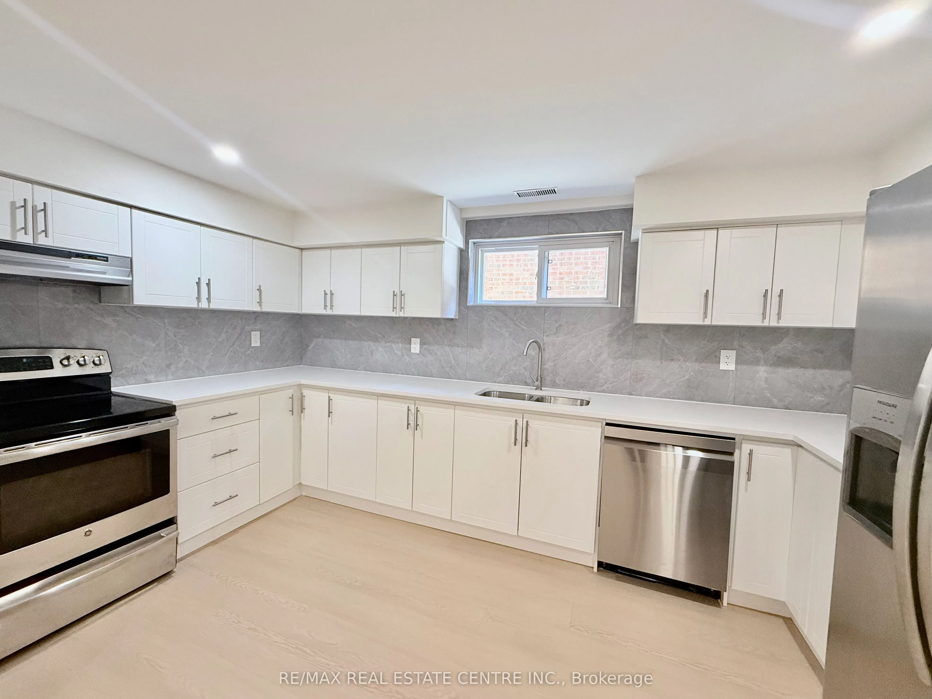 1215 Larny Court
