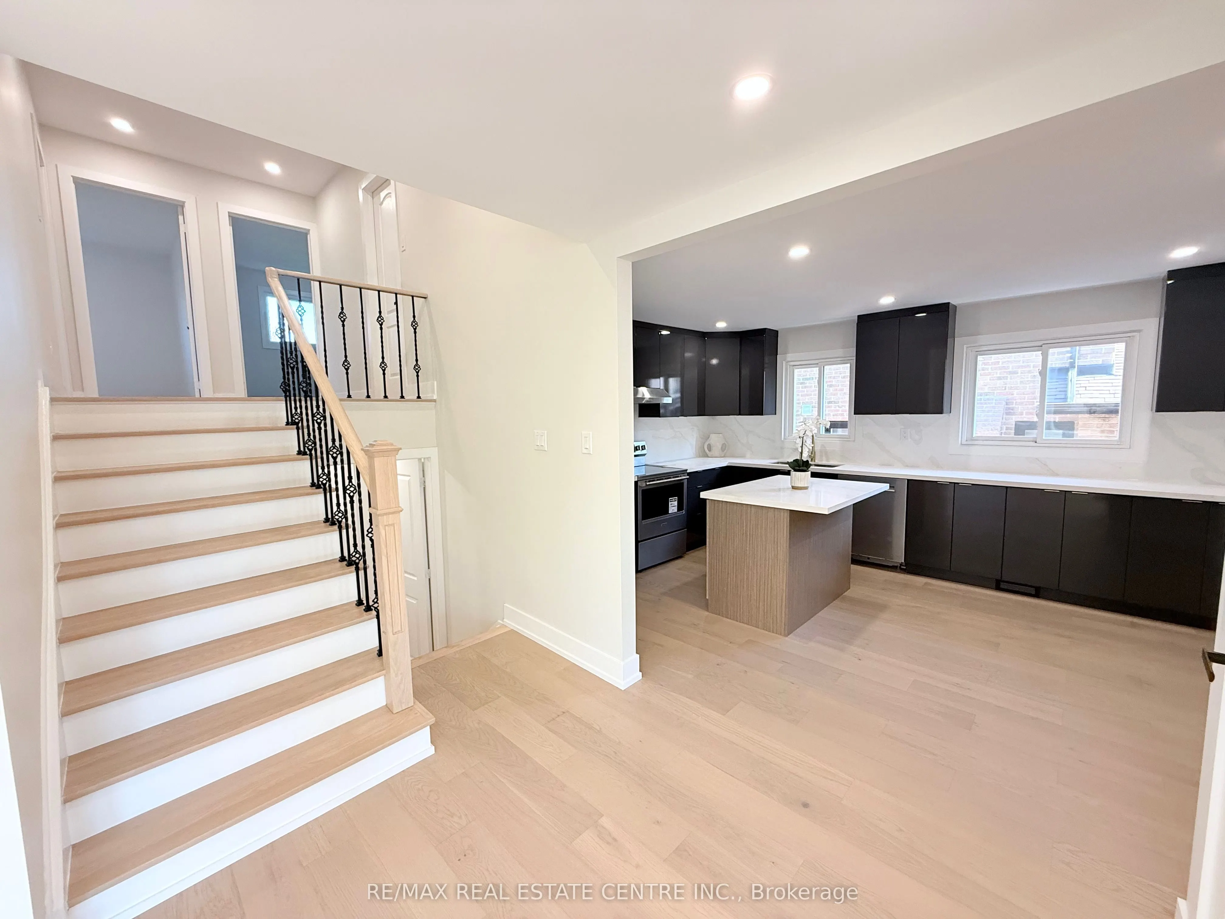 1215 Larny Court