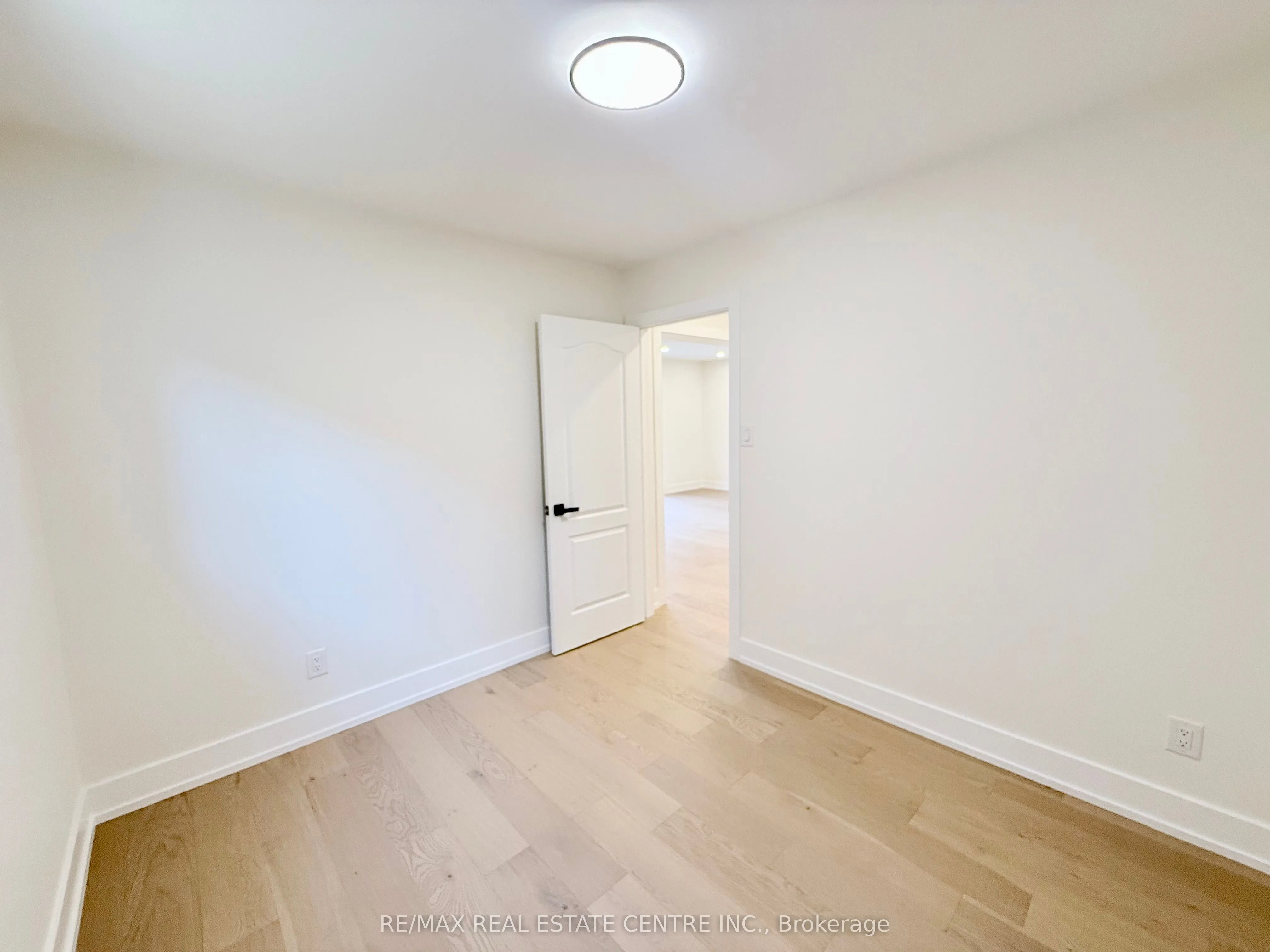 1215 Larny Court