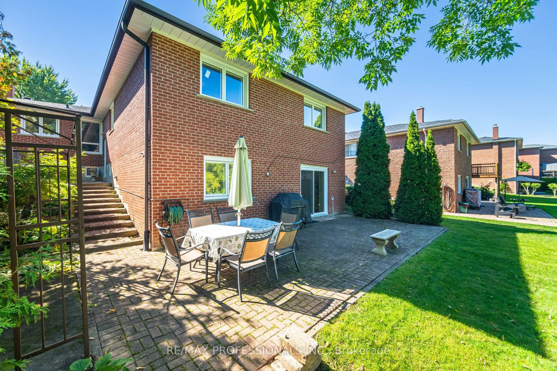 39 Elmcrest Road