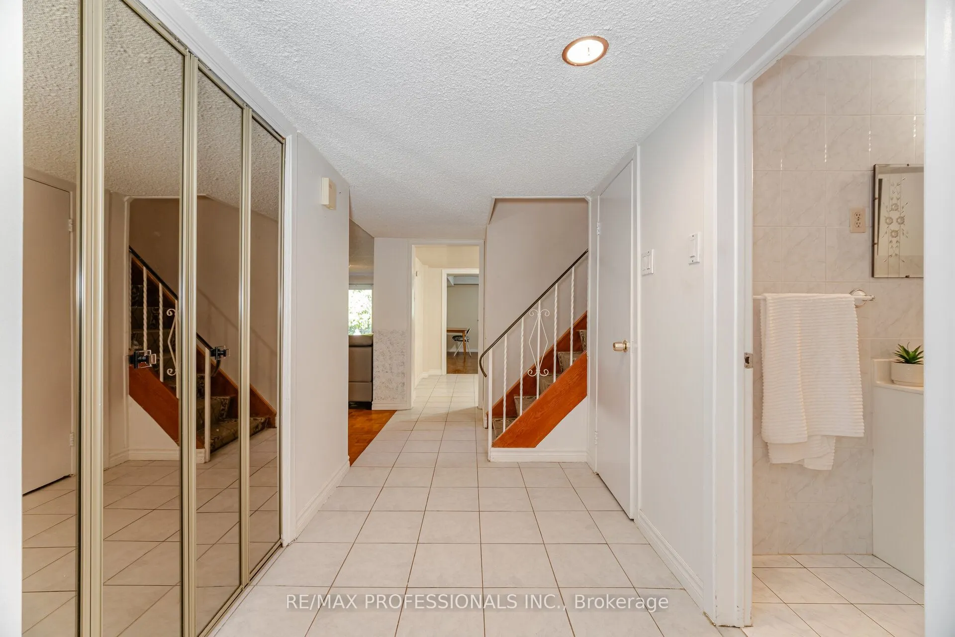 39 Elmcrest Road
