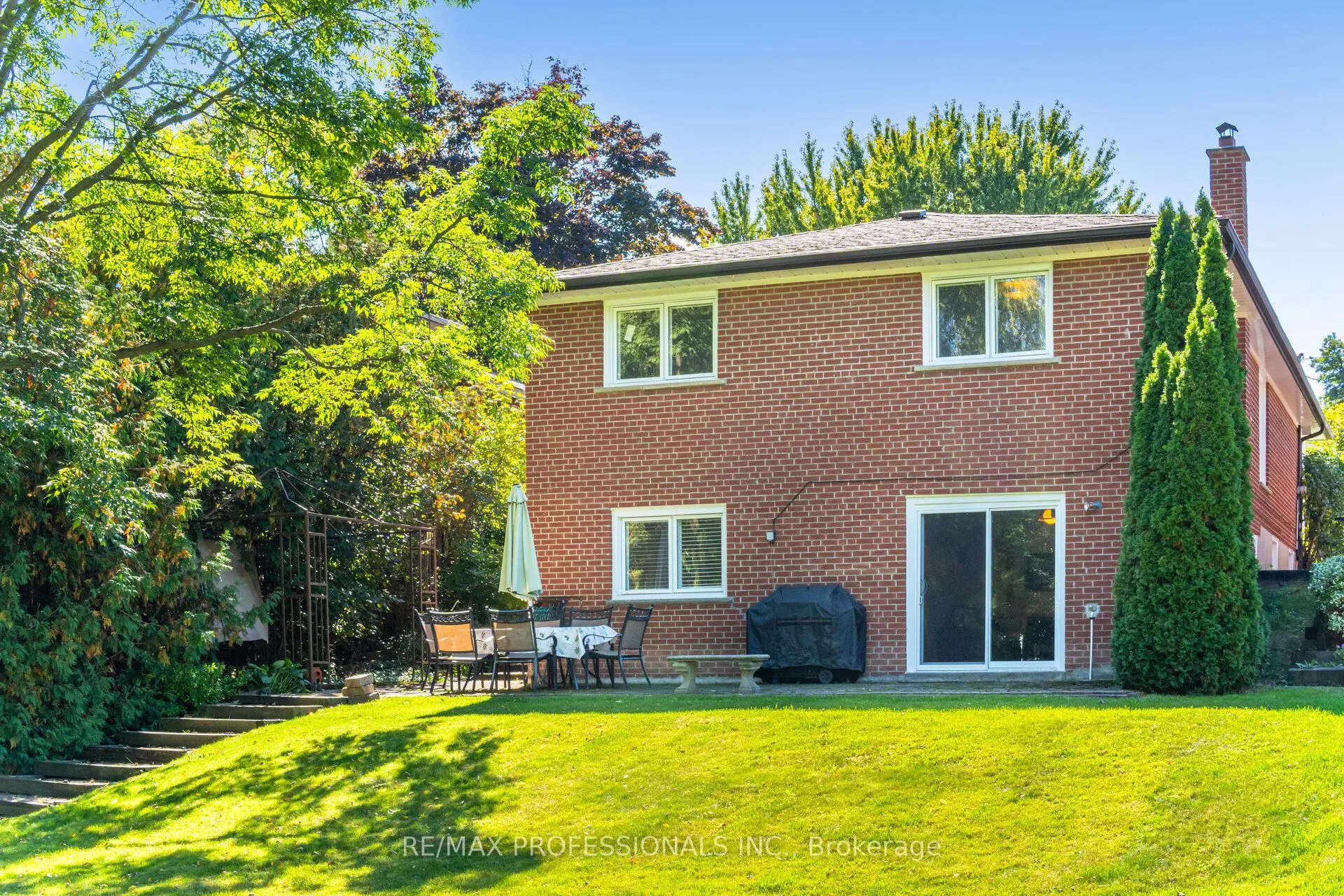 39 Elmcrest Road