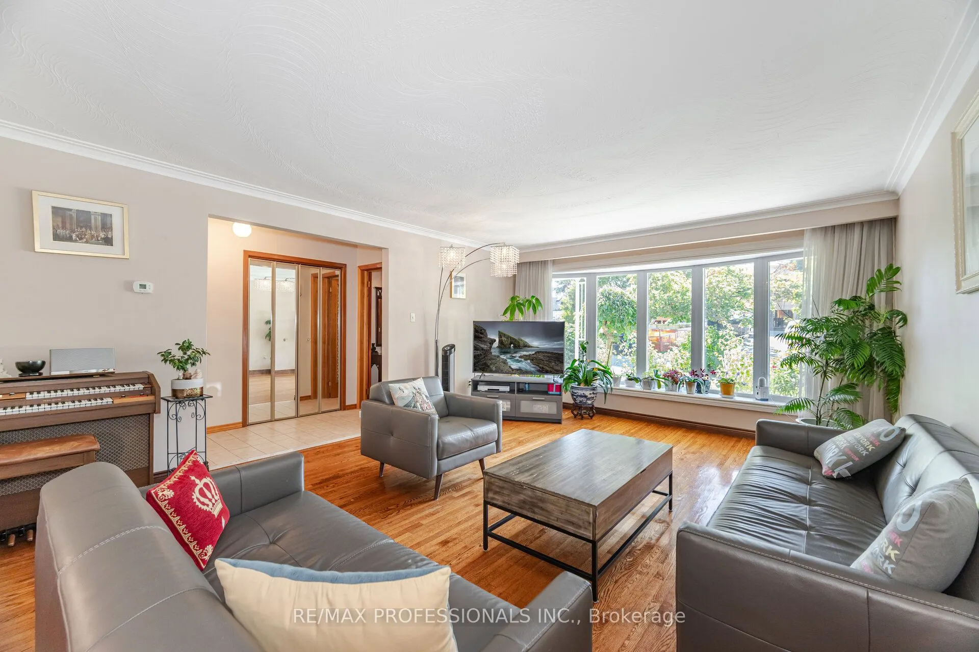 39 Elmcrest Road
