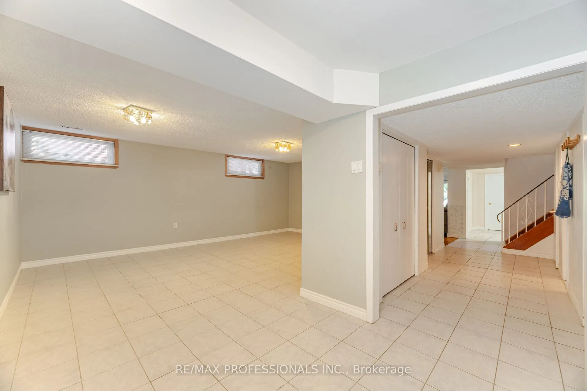 39 Elmcrest Road