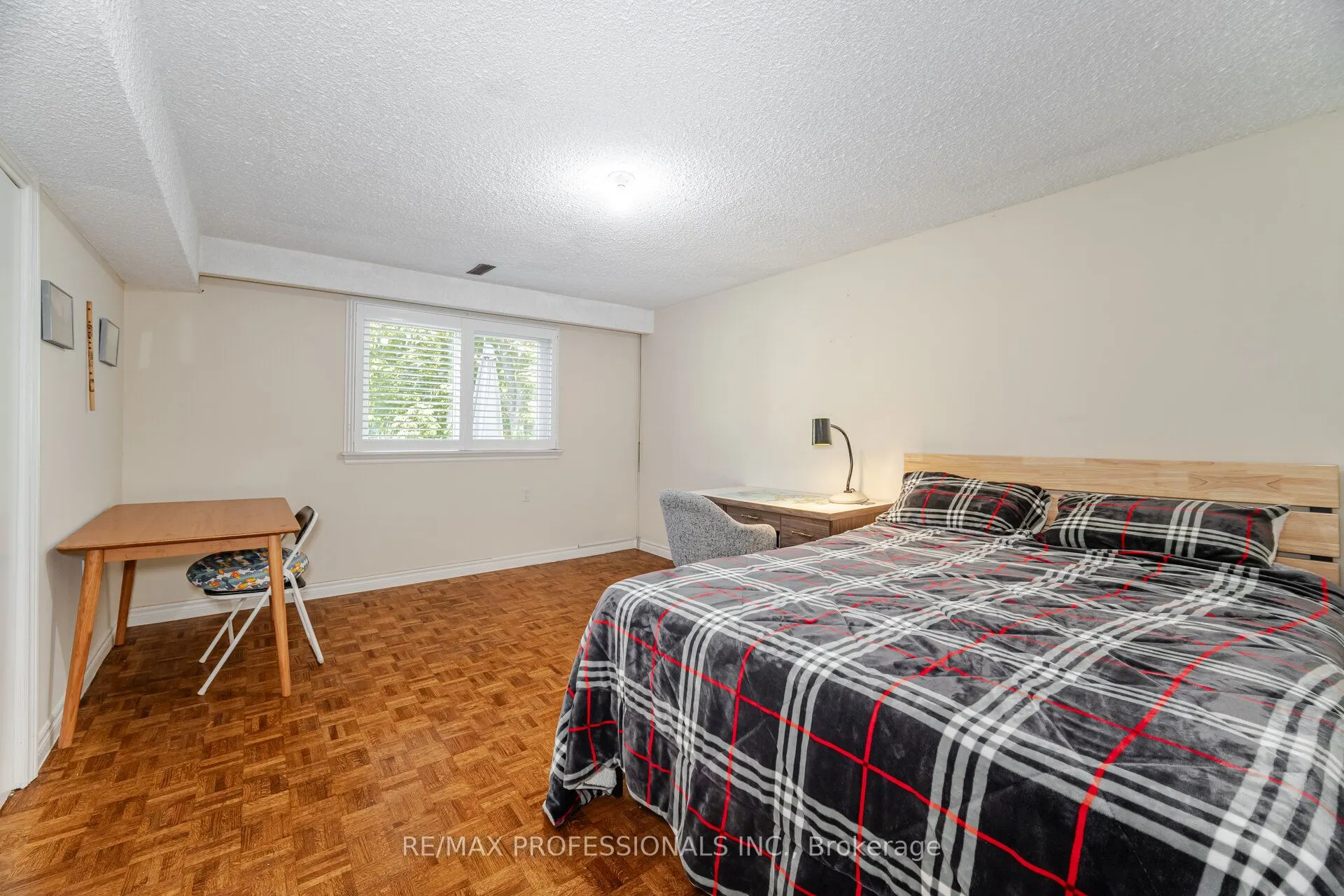 39 Elmcrest Road