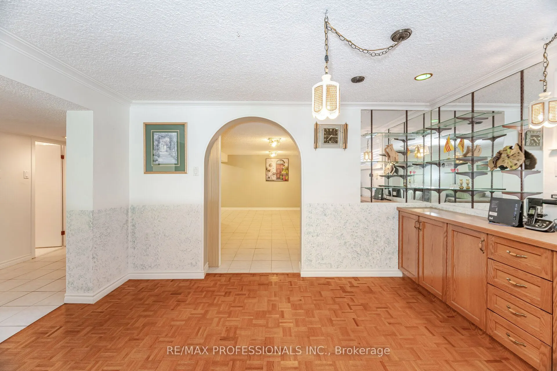 39 Elmcrest Road