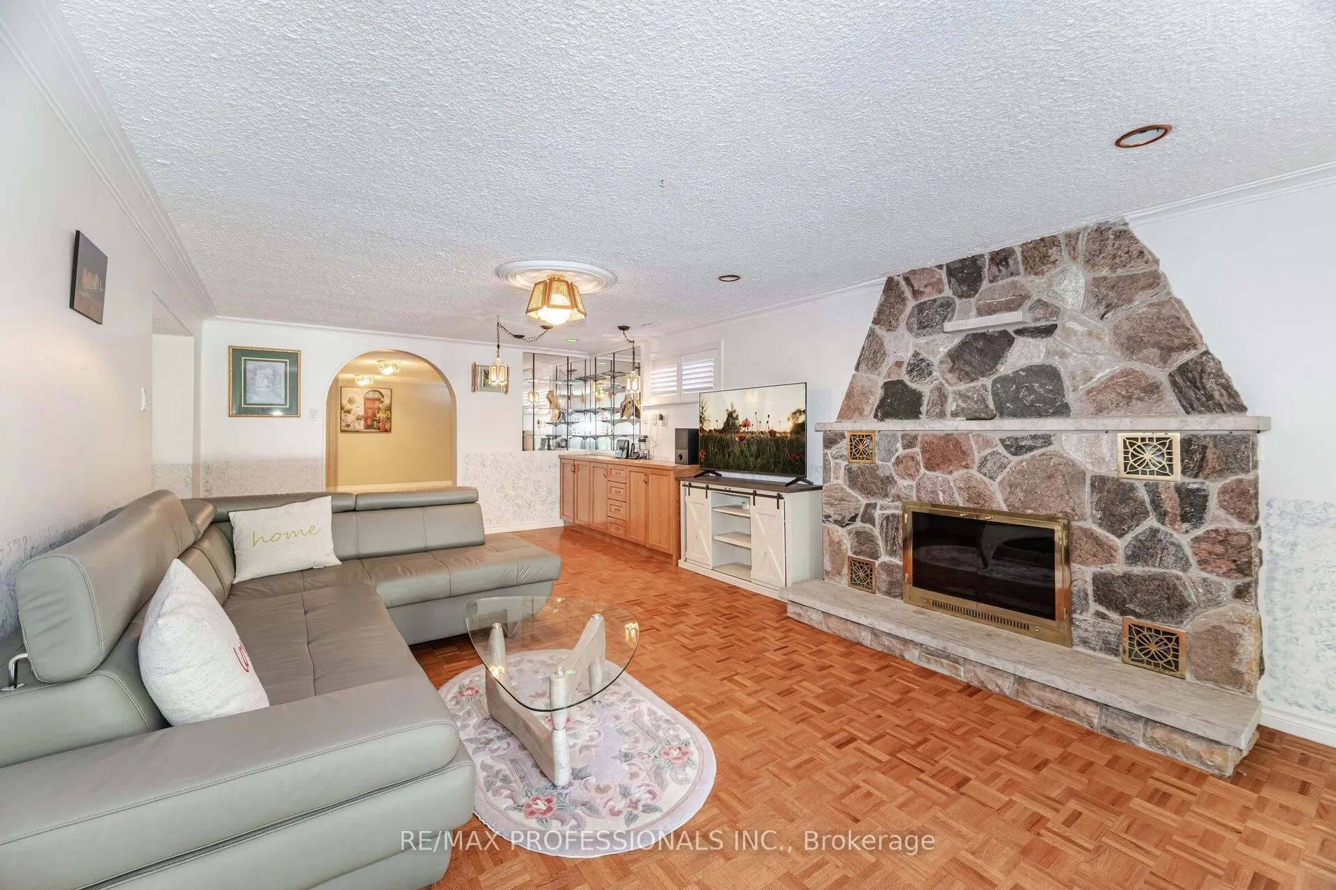 39 Elmcrest Road