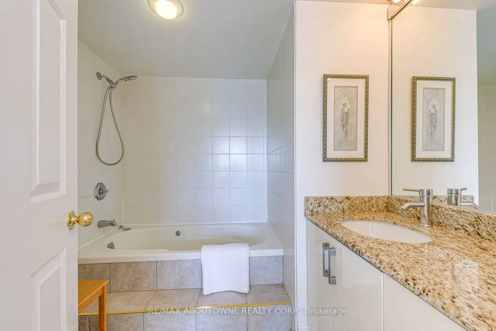 1700 The Collegeway Road, #613