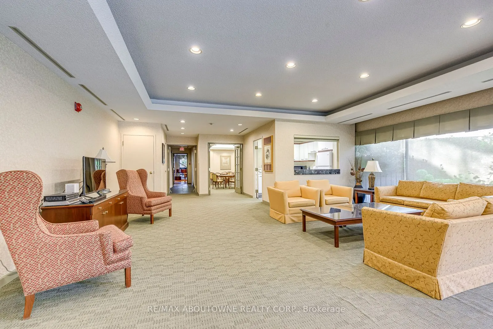 1700 The Collegeway Road, #613