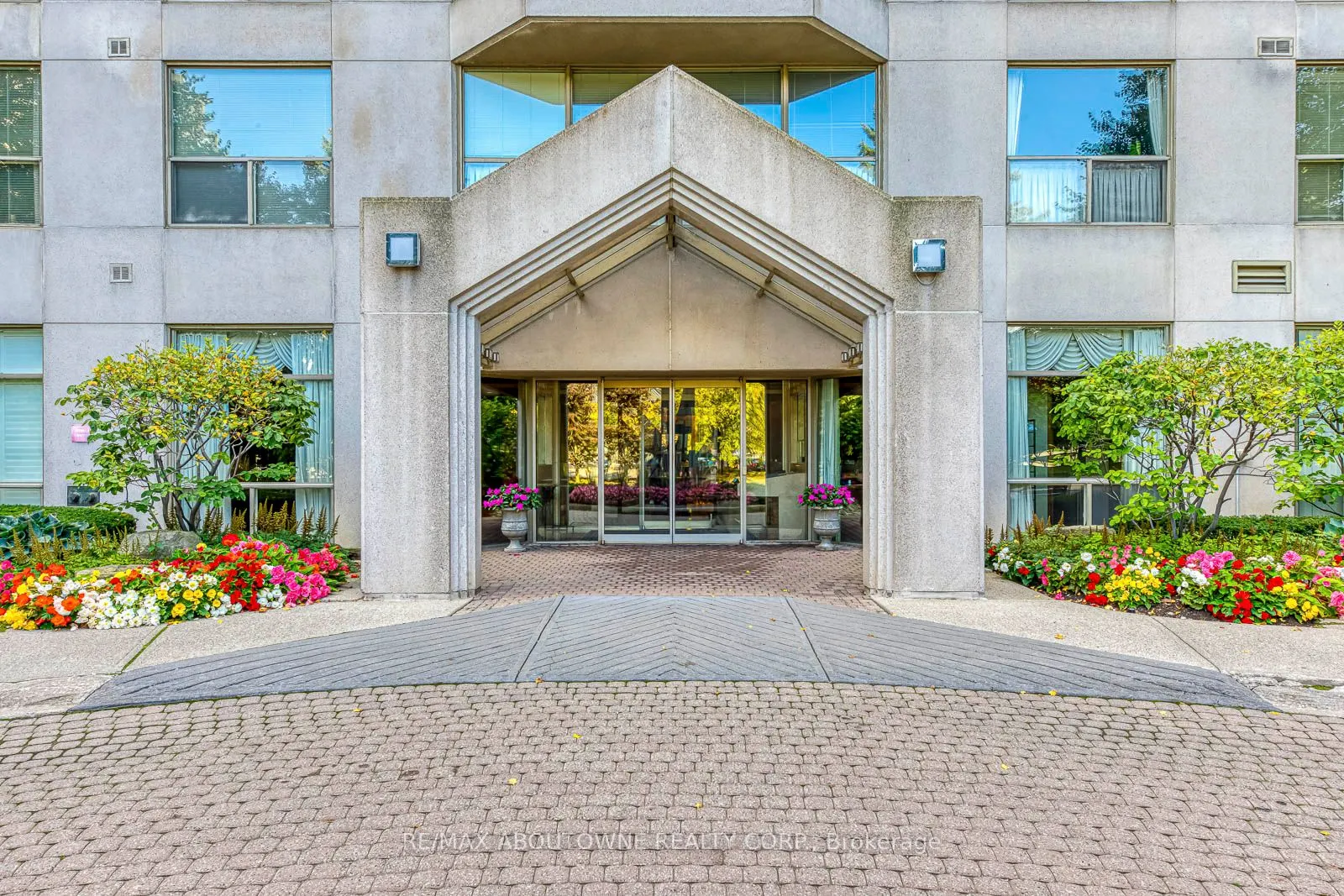 1700 The Collegeway Road, #613