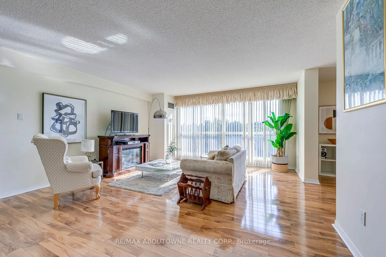 1700 The Collegeway Road, #613