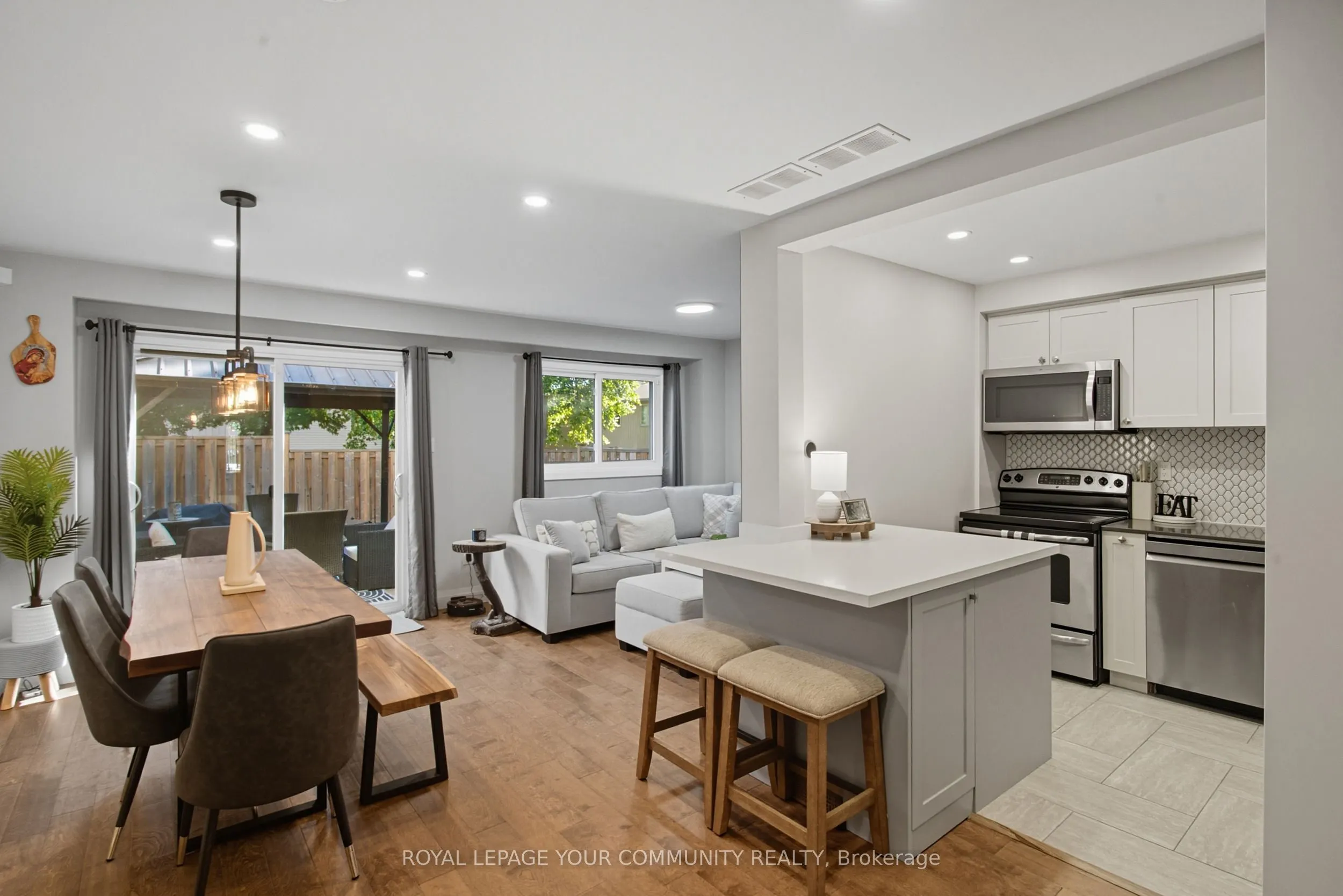 1528 Lancaster Drive, #23
