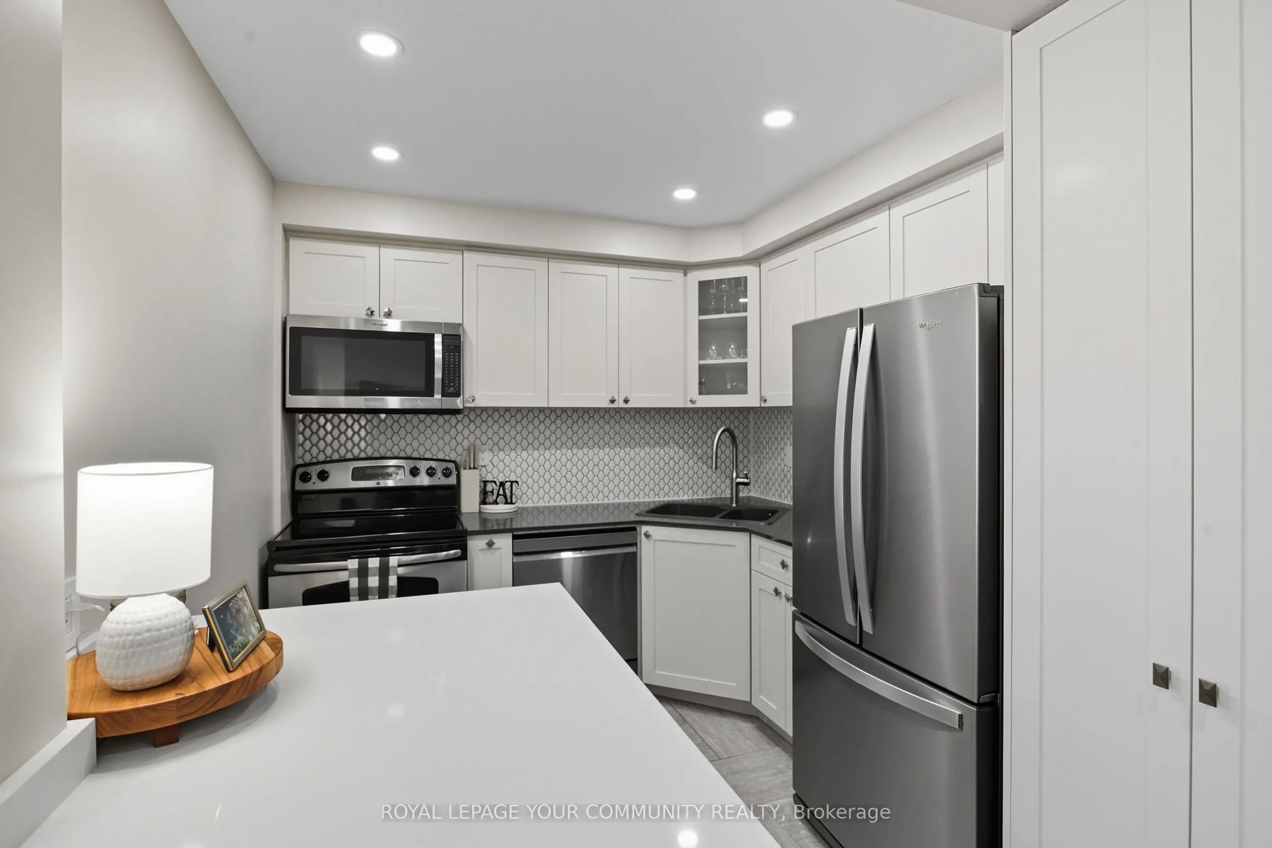 1528 Lancaster Drive, #23