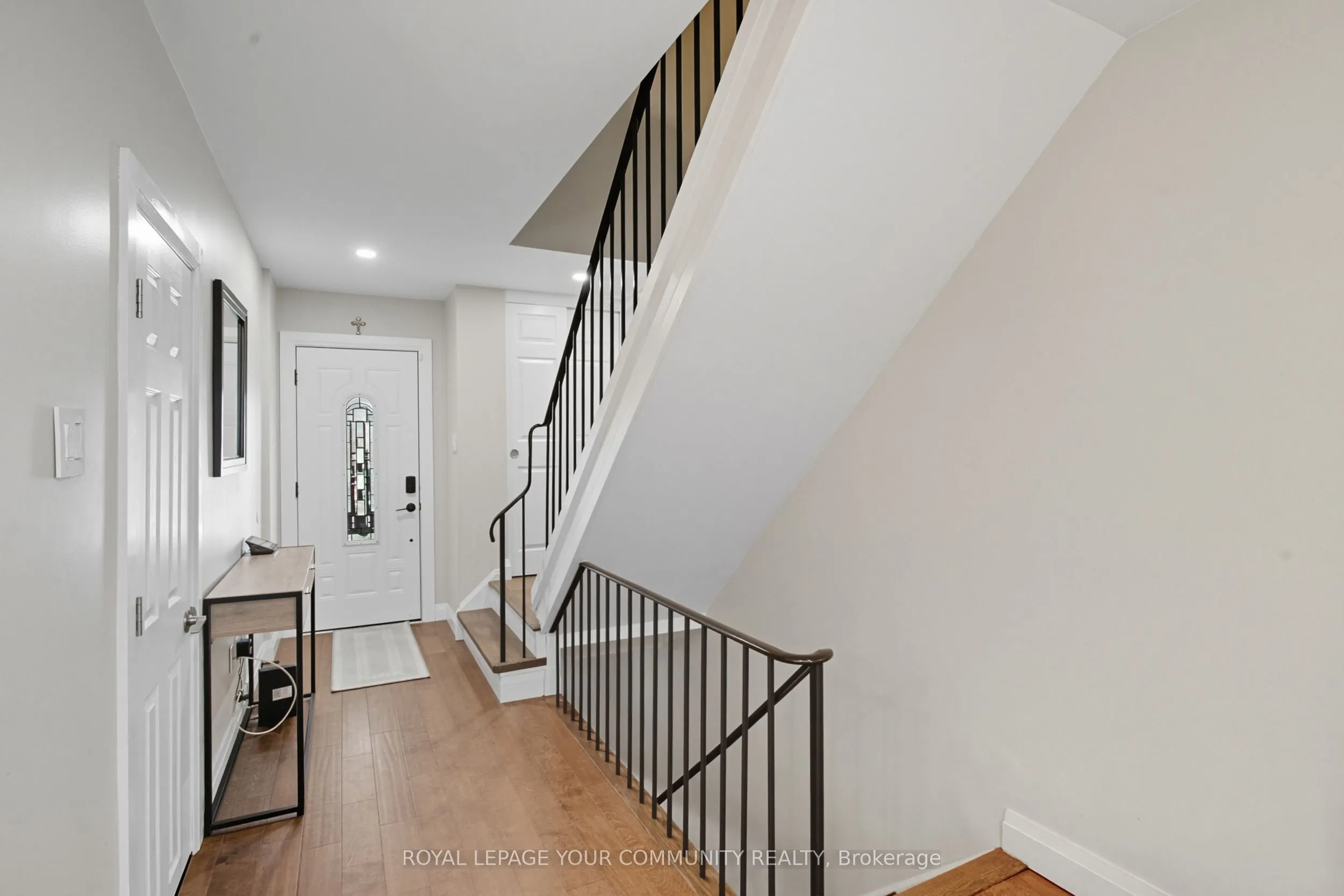 1528 Lancaster Drive, #23
